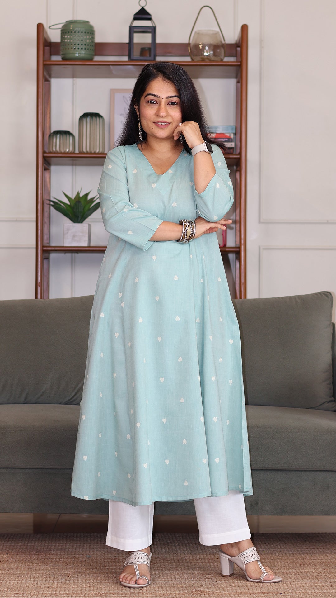 Hearts Motif Handwoven Cotton Kurta - Turquoise