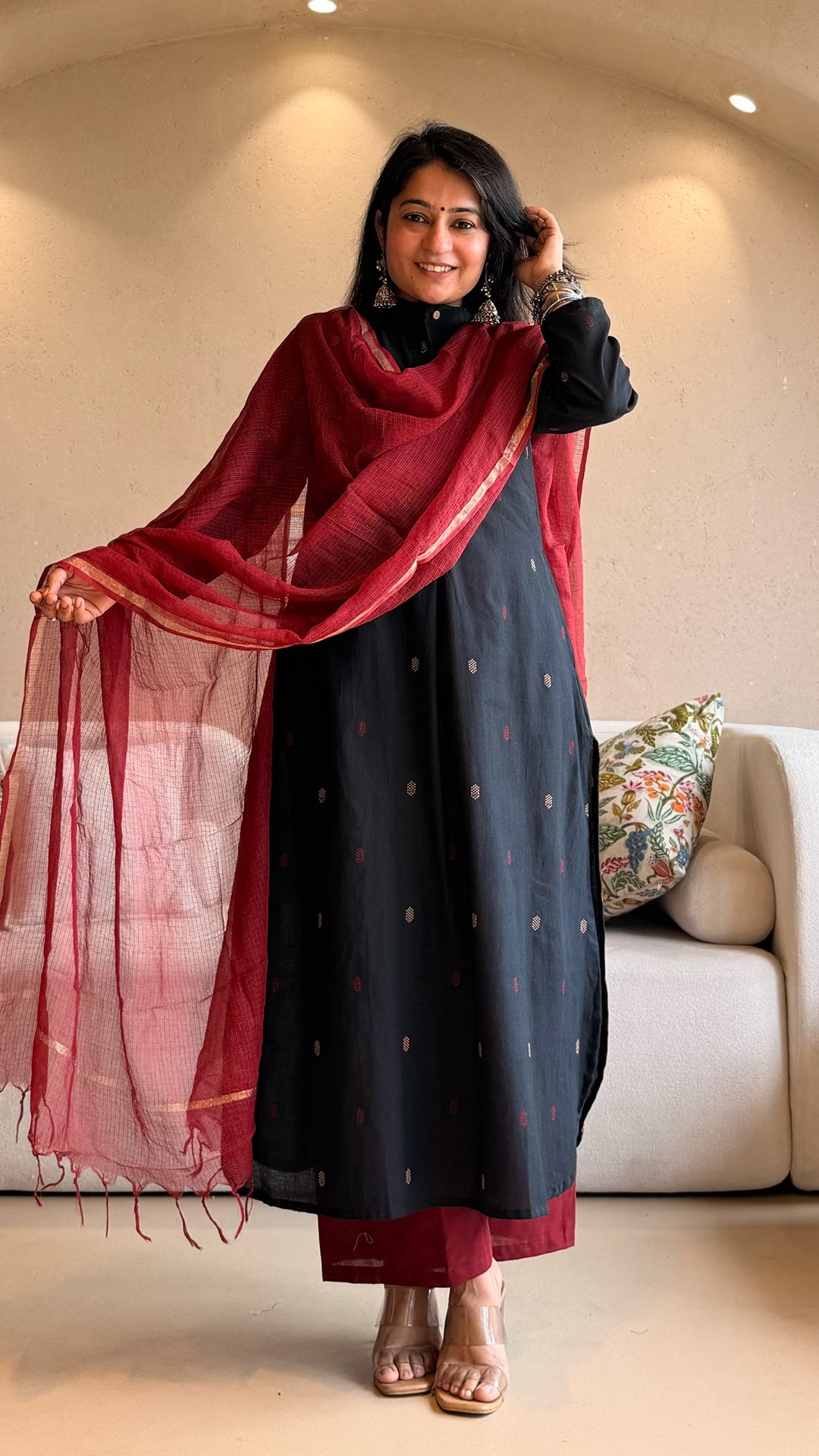 Aashvi Hand Woven Cotton Kurta - Black