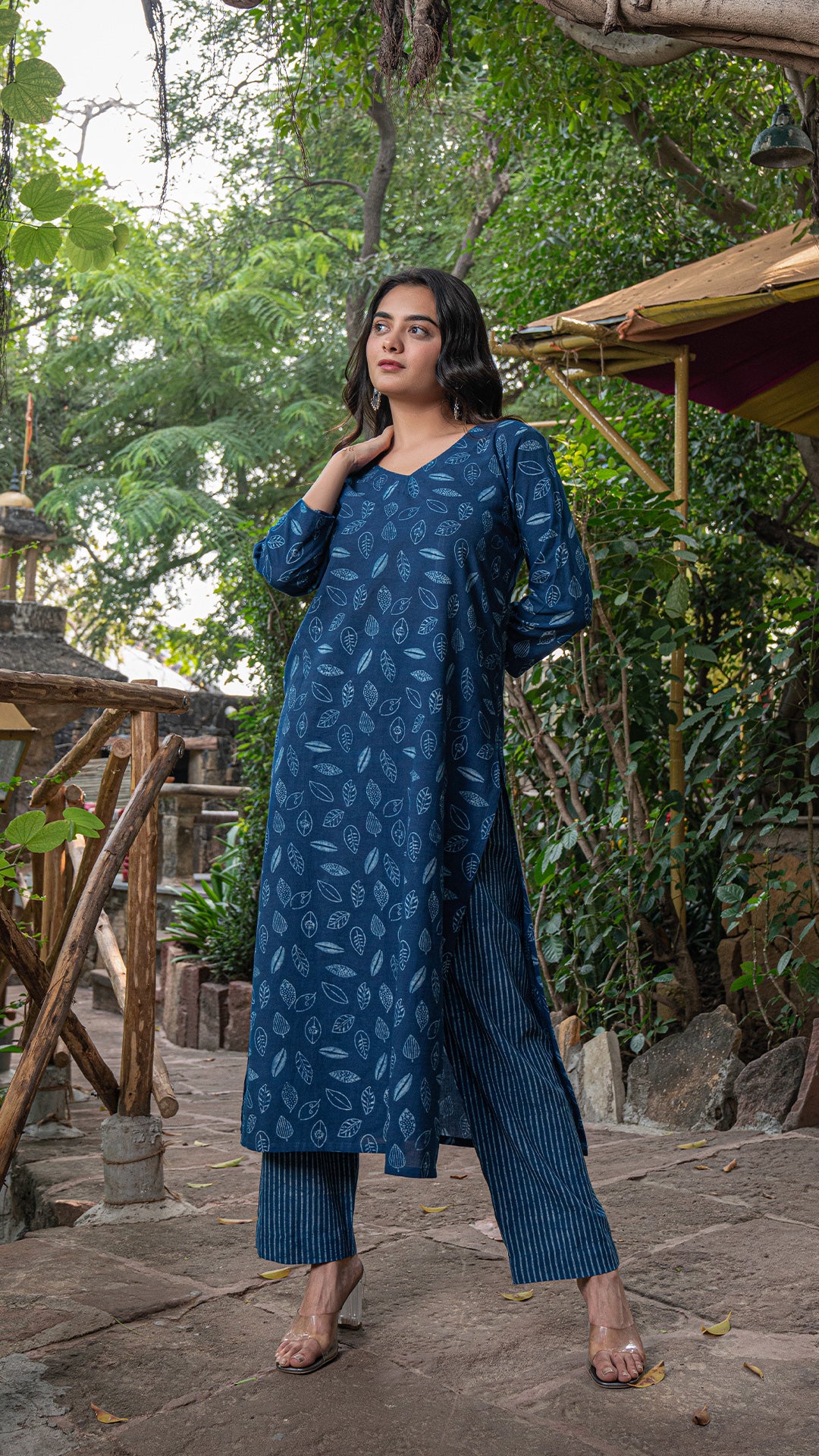 Amruta Dabu Cotton Kurta - Indigo