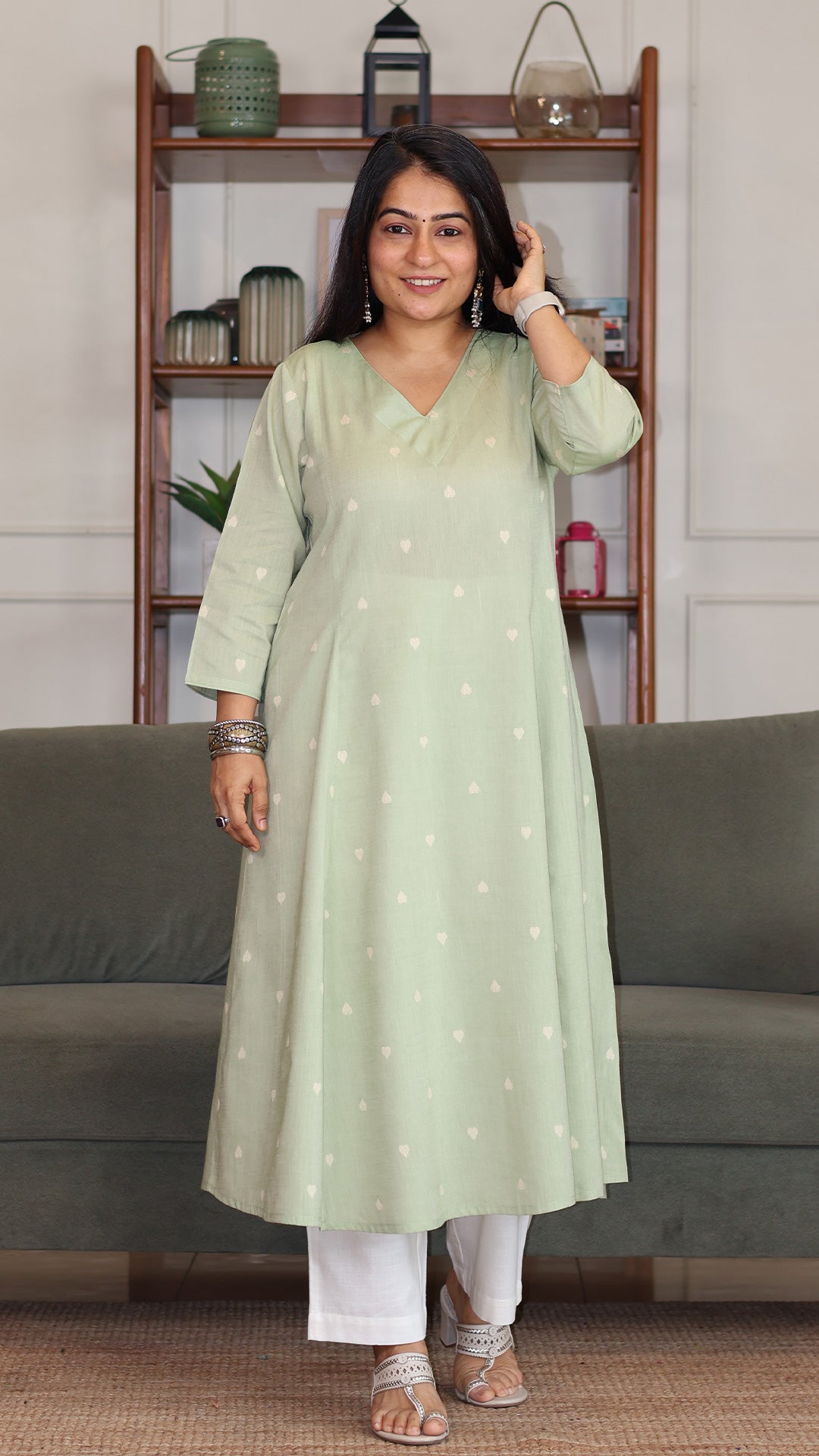 Hearts Motif Handwoven Cotton Kurta - Cardamom Green