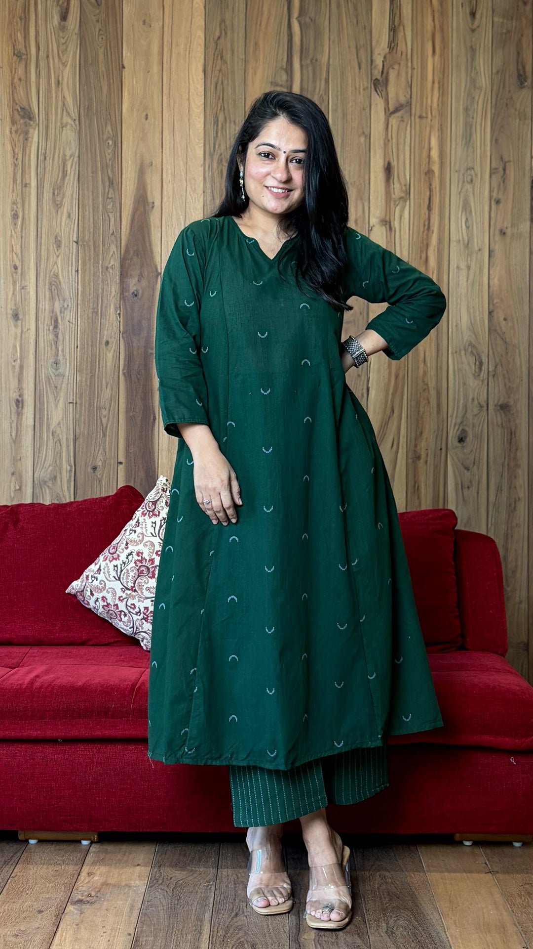 Maahi Chand Hand Woven Kali Kurta In Cotton - Green