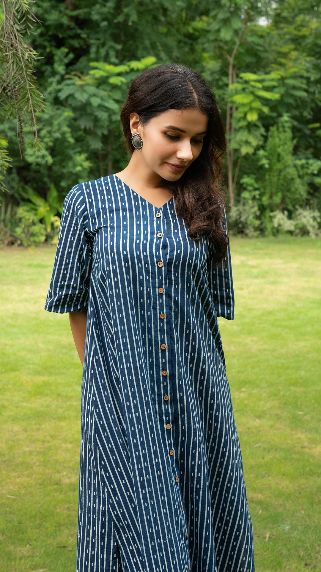 Aashika Dabu Hand Block Cotton Kurta - Indigo