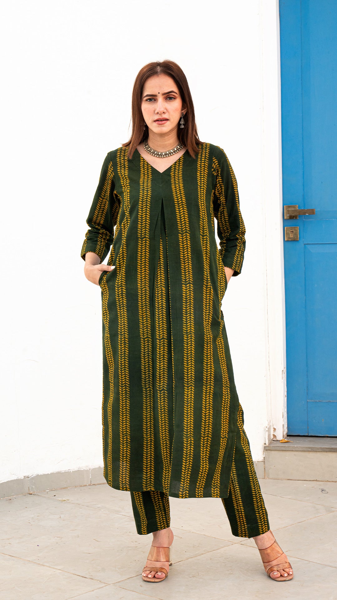 Vedica Green Dabu Kurta In Cotton