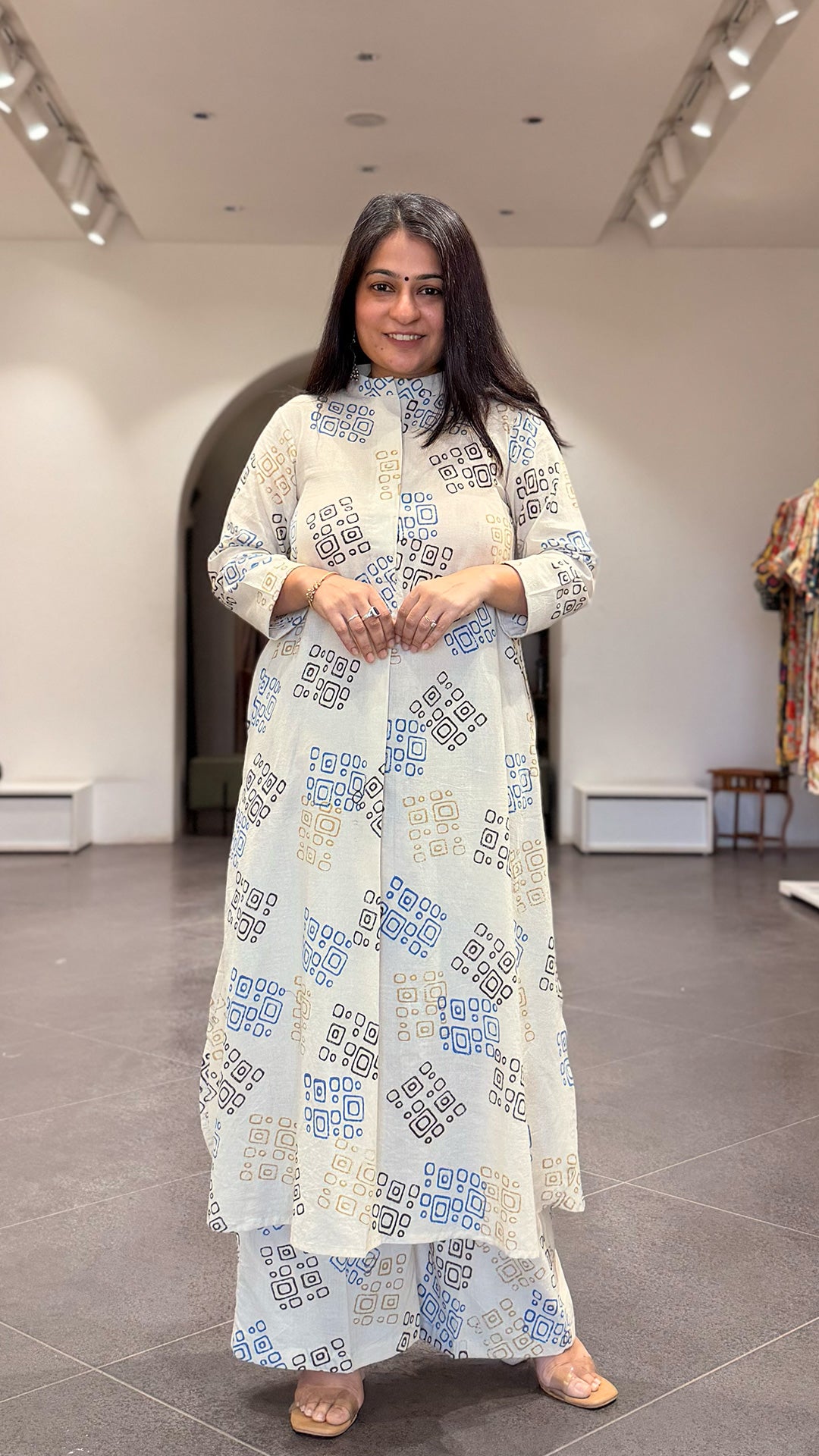 Mahuva Ajrakh Cotton Hand Block Kurta Set- Ivory