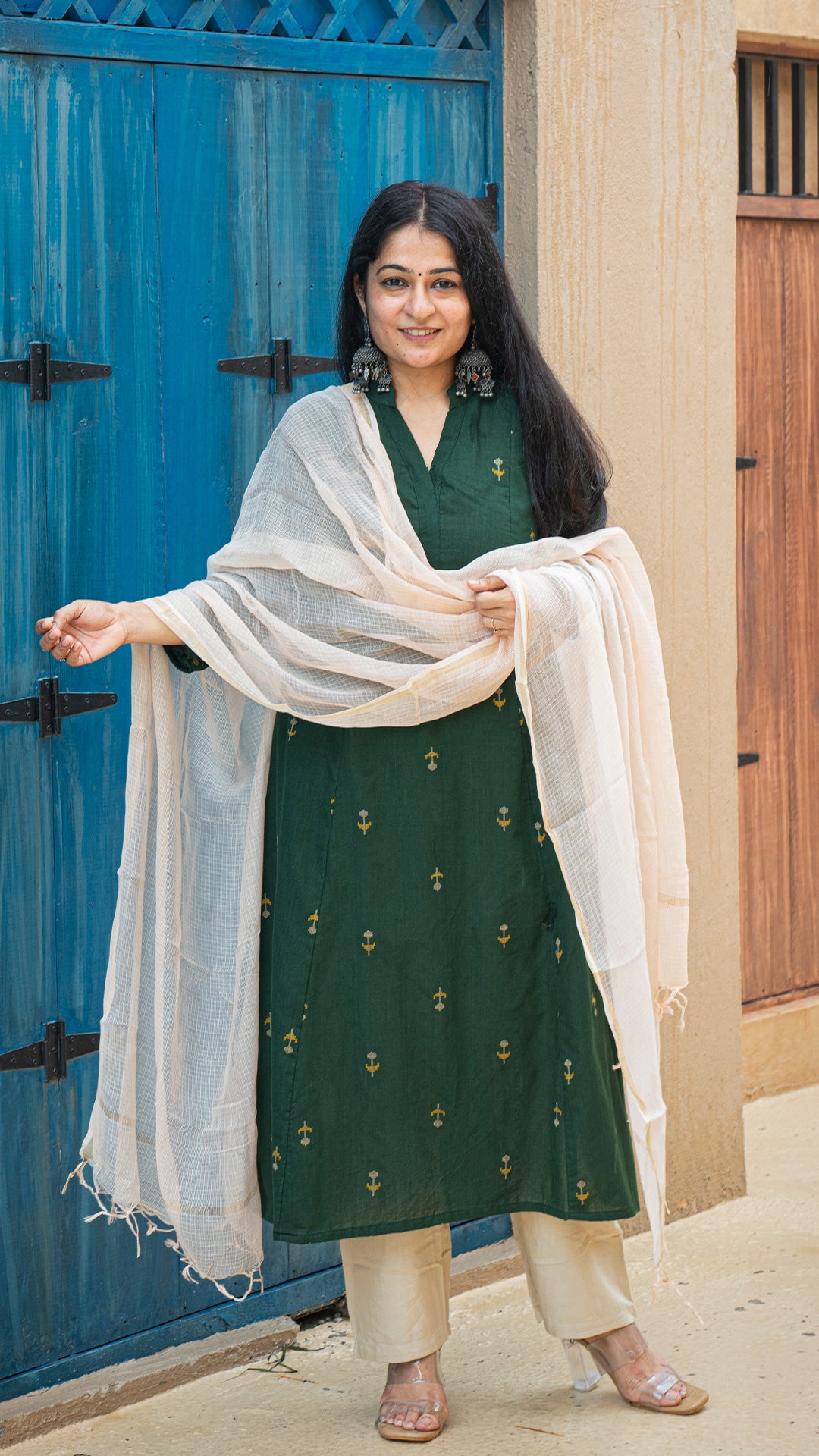 Geet Flower Motif Hand Woven Kali Cotton Kurta - Green