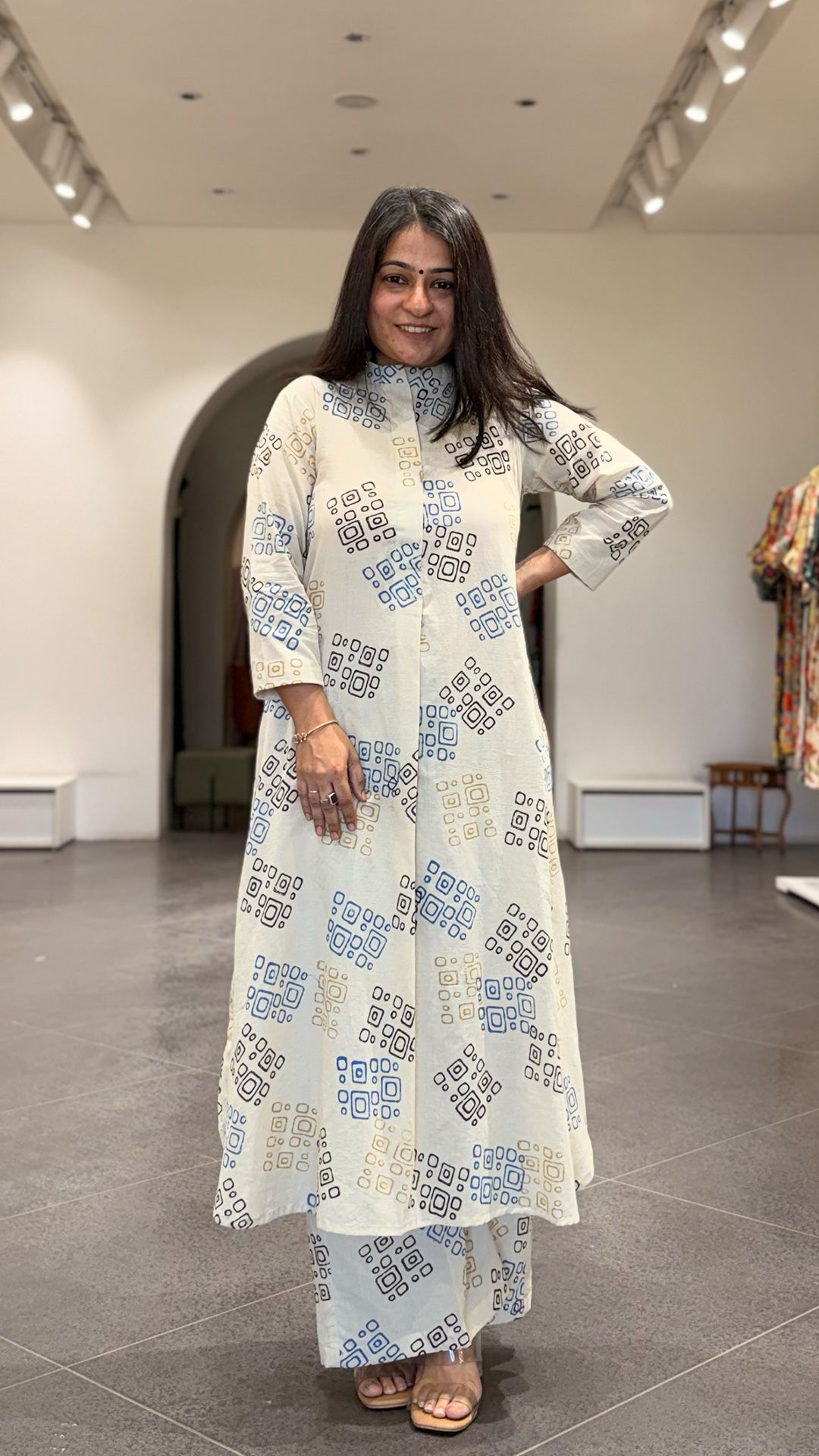 Mahuva Ajrakh Cotton Hand Block Kurta Set- Ivory