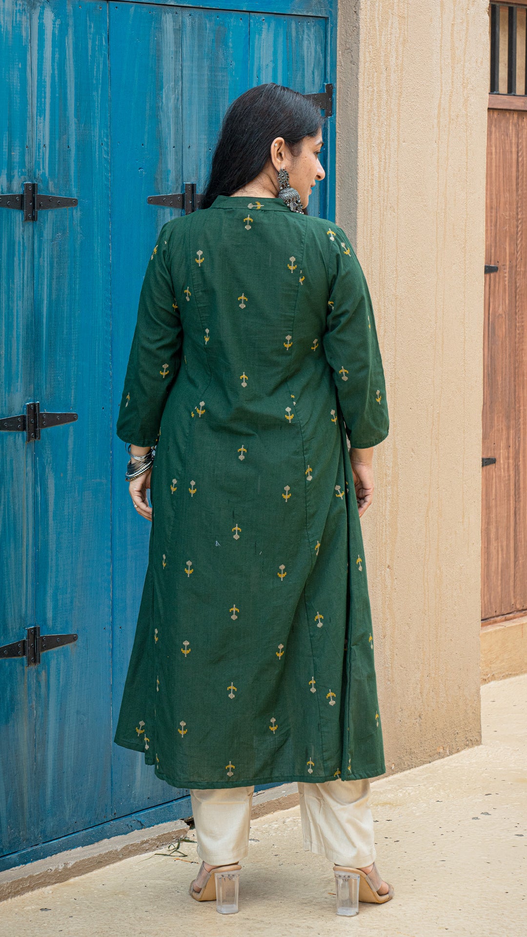 Geet Flower Motif Hand Woven Kali Cotton Kurta - Green