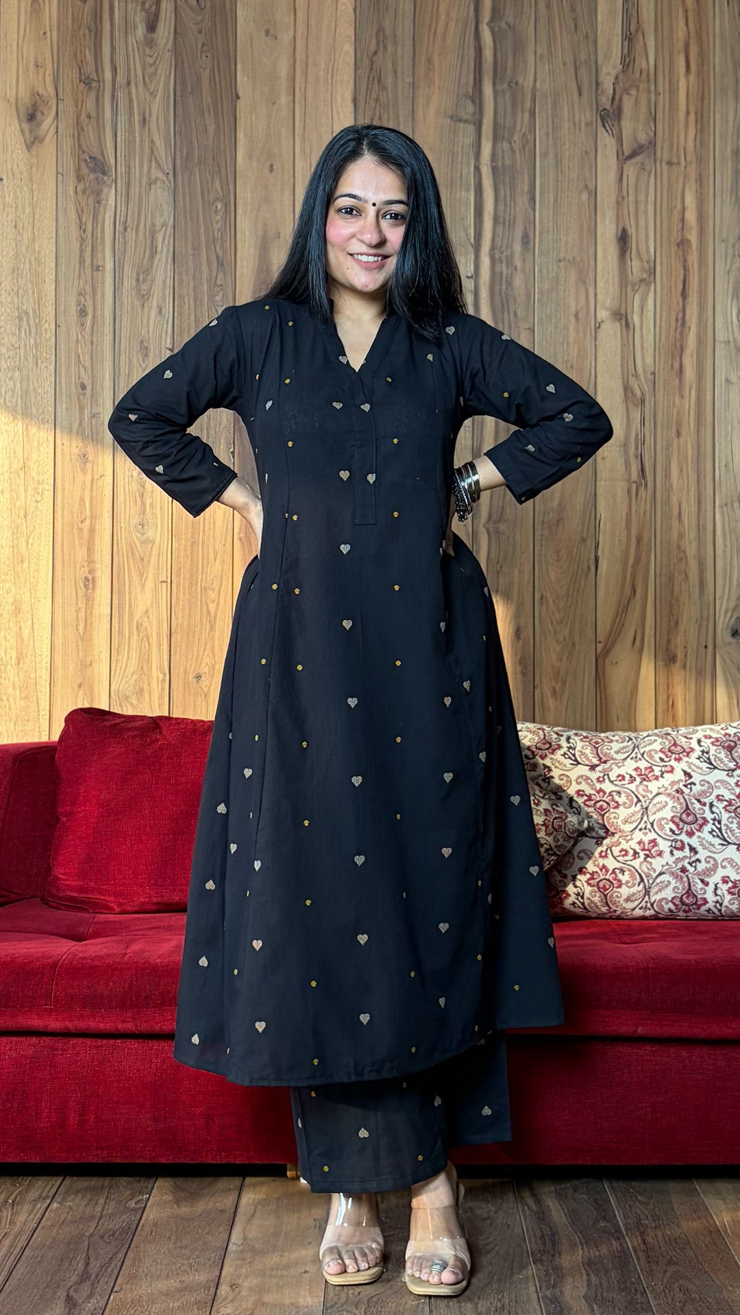 Queen Of Hearts Hand Woven Kali Kurta In Cotton - Black