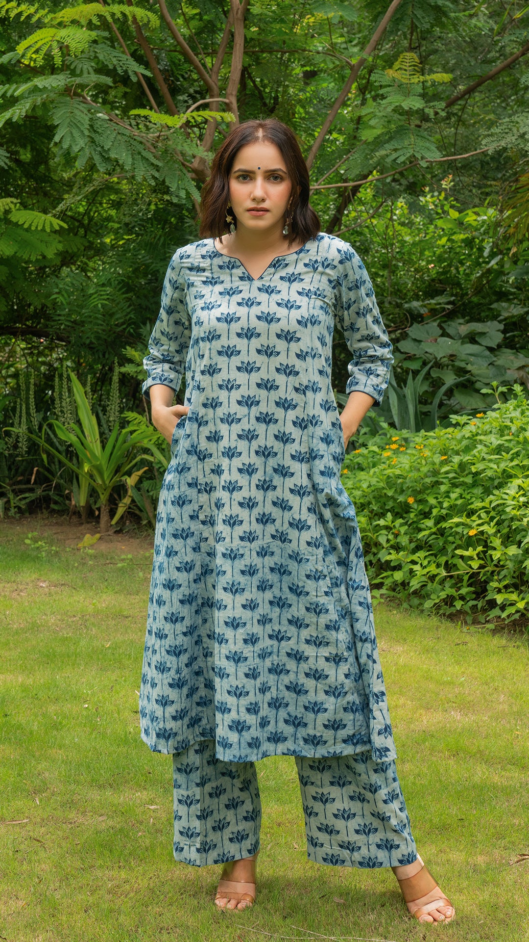 Aiza Dabu Hand Block Cotton Kurta - Indigo