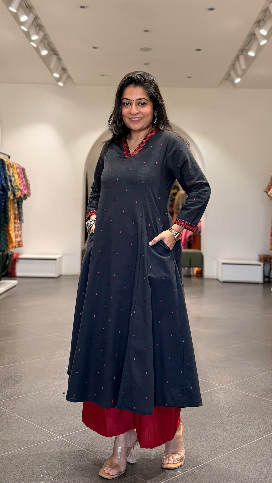 Sonakshi Hand Woven Kali Kurta In Cotton - Black