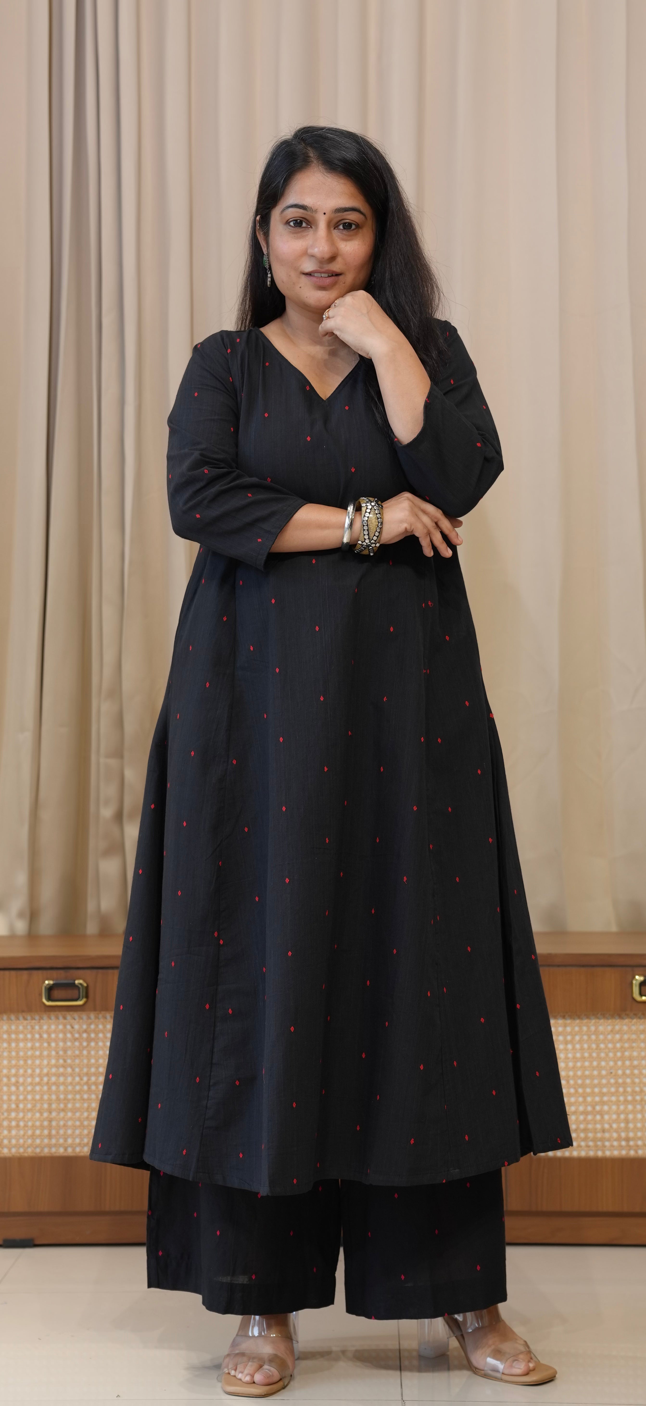 Aiza Handwoven Cotton Kurta - Black