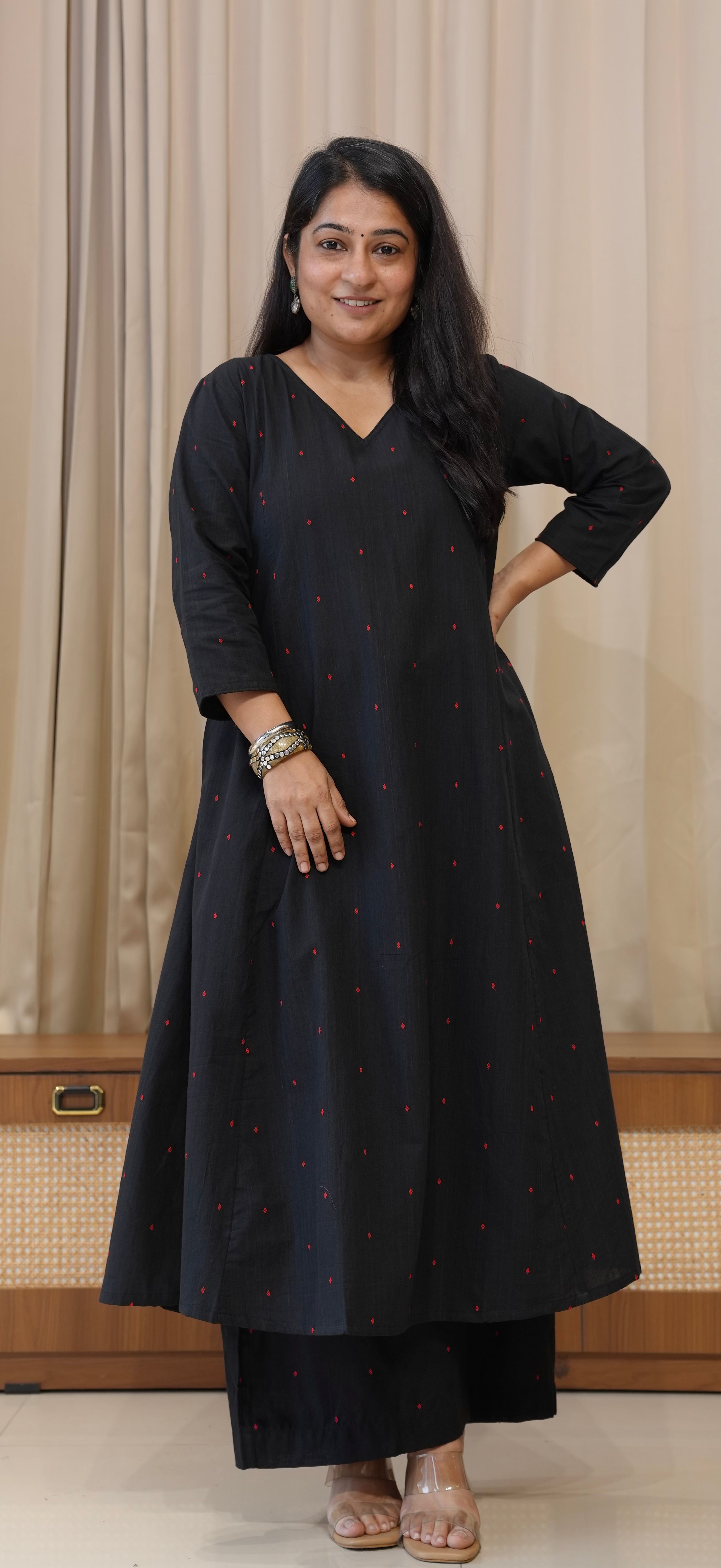 Aiza Handwoven Cotton Kurta - Black