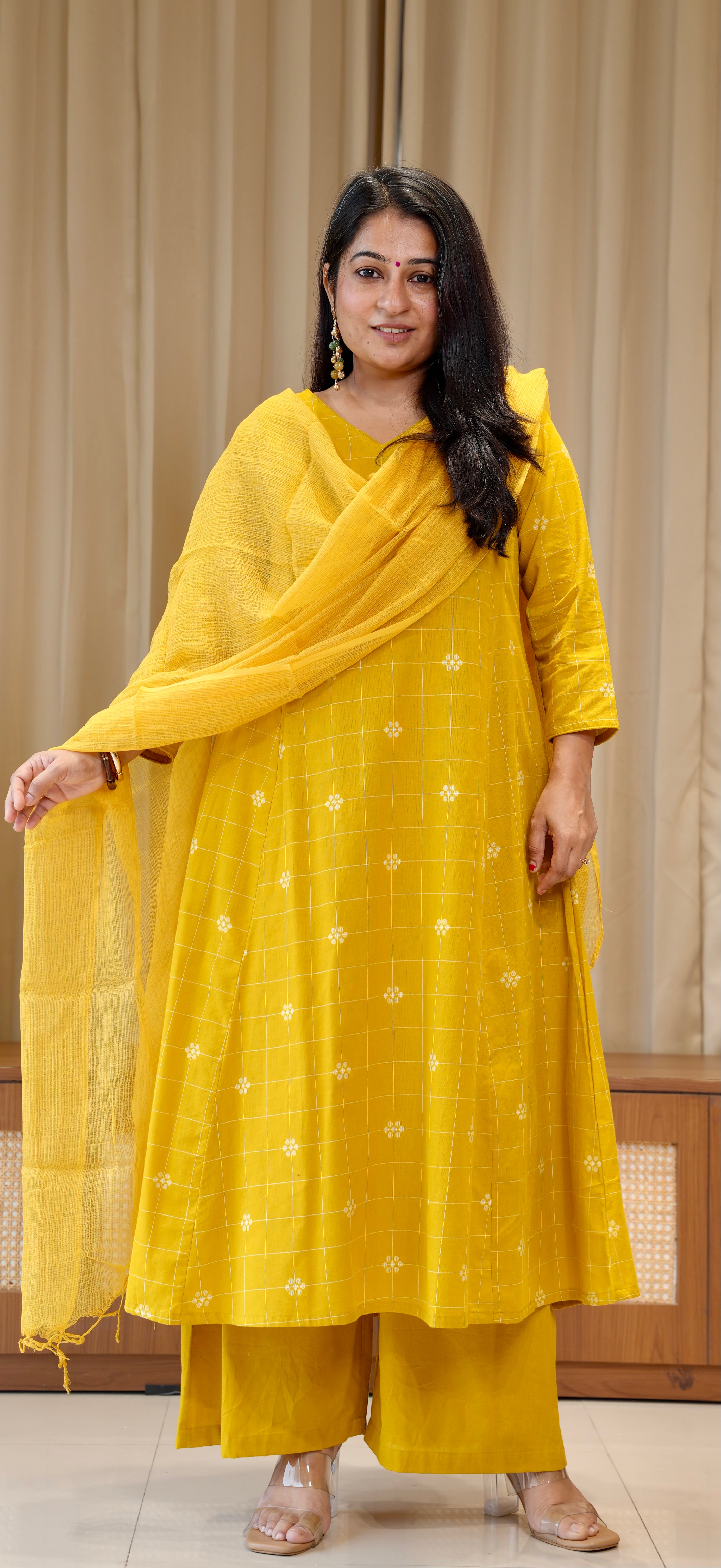 Saanvi Handwoven Cotton Kurta Set - Yellow