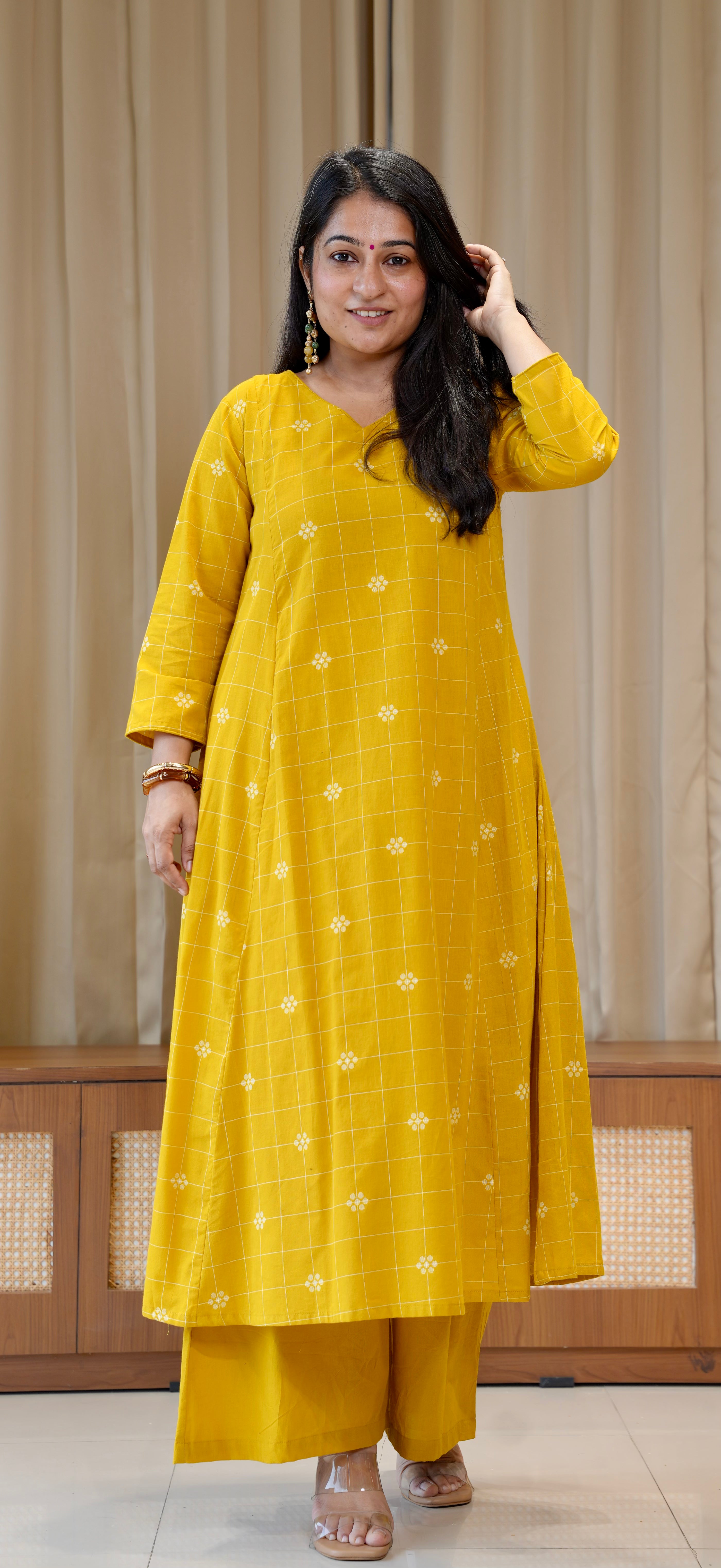 Saanvi Handwoven Cotton Kurta Set - Yellow