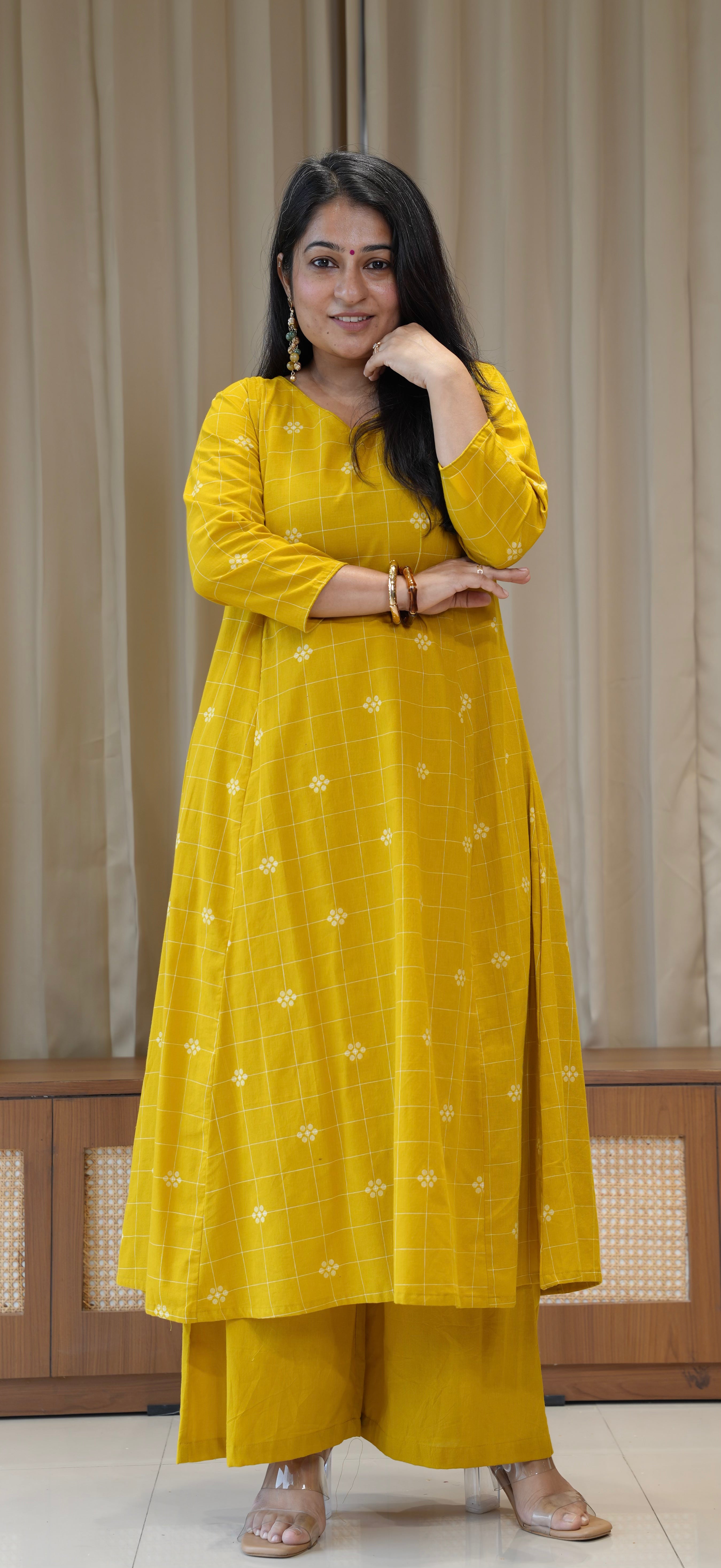 Saanvi Handwoven Cotton Kurta Set - Yellow