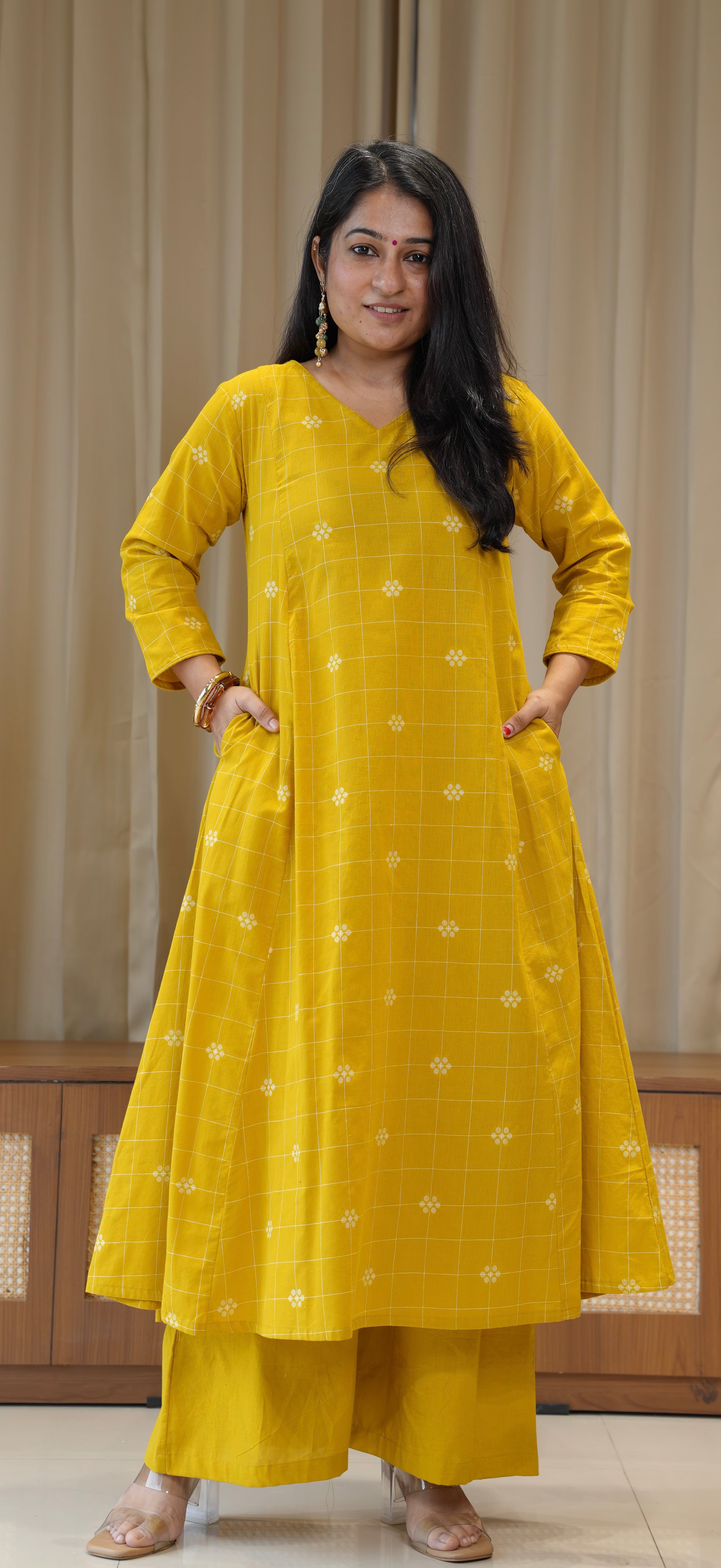 Saanvi Handwoven Cotton Kurta Set - Yellow