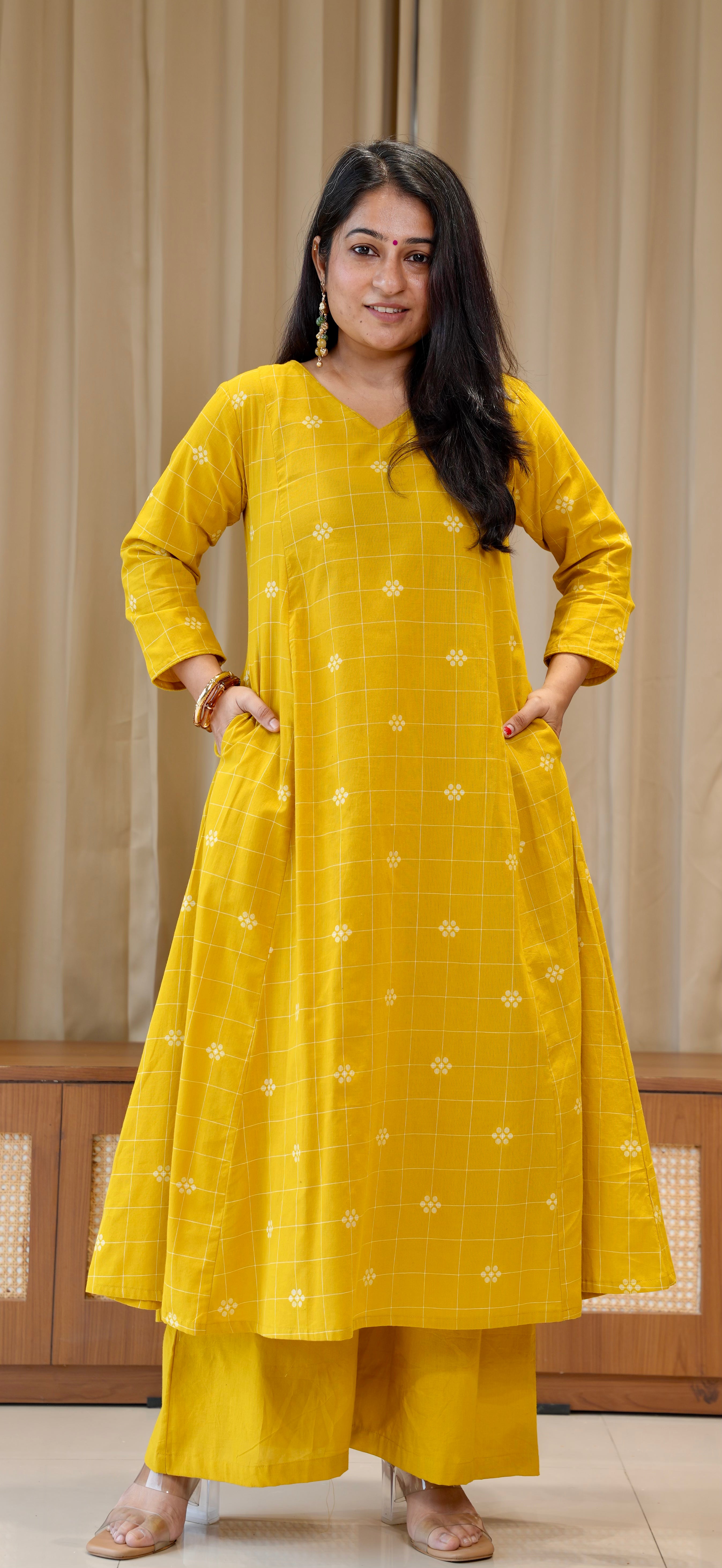 Saanvi Handwoven Cotton Kurta Set - Yellow