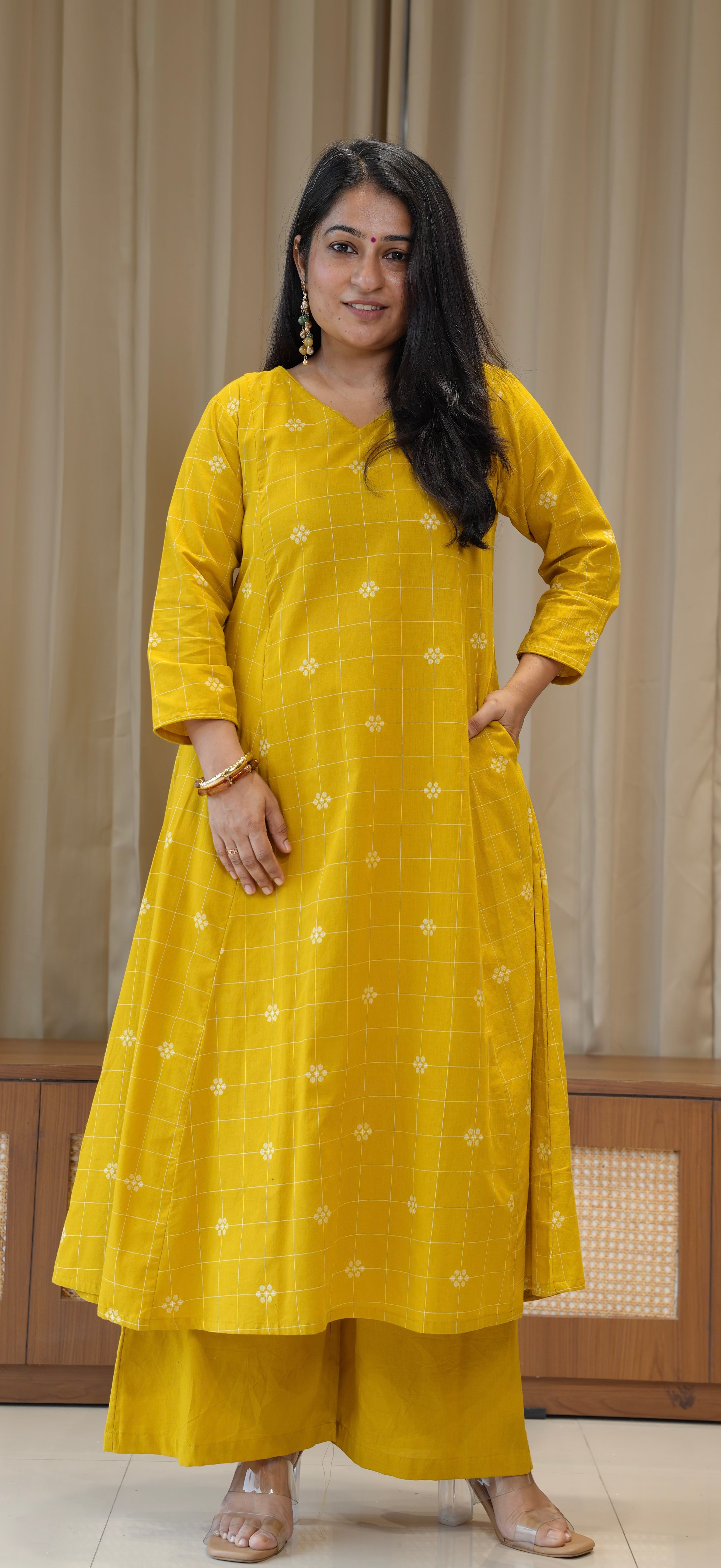 Saanvi Handwoven Cotton Kurta Set - Yellow