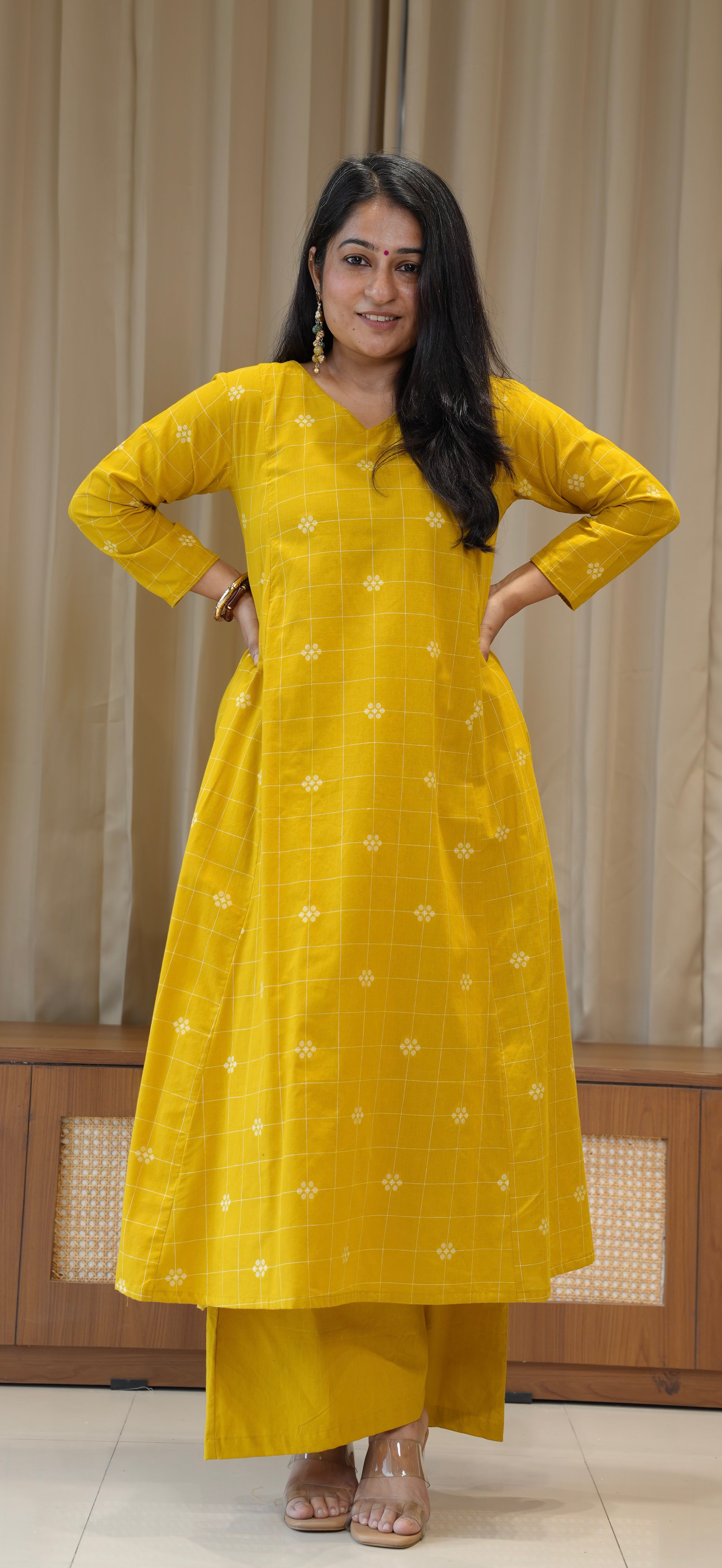 Saanvi Handwoven Cotton Kurta Set - Yellow