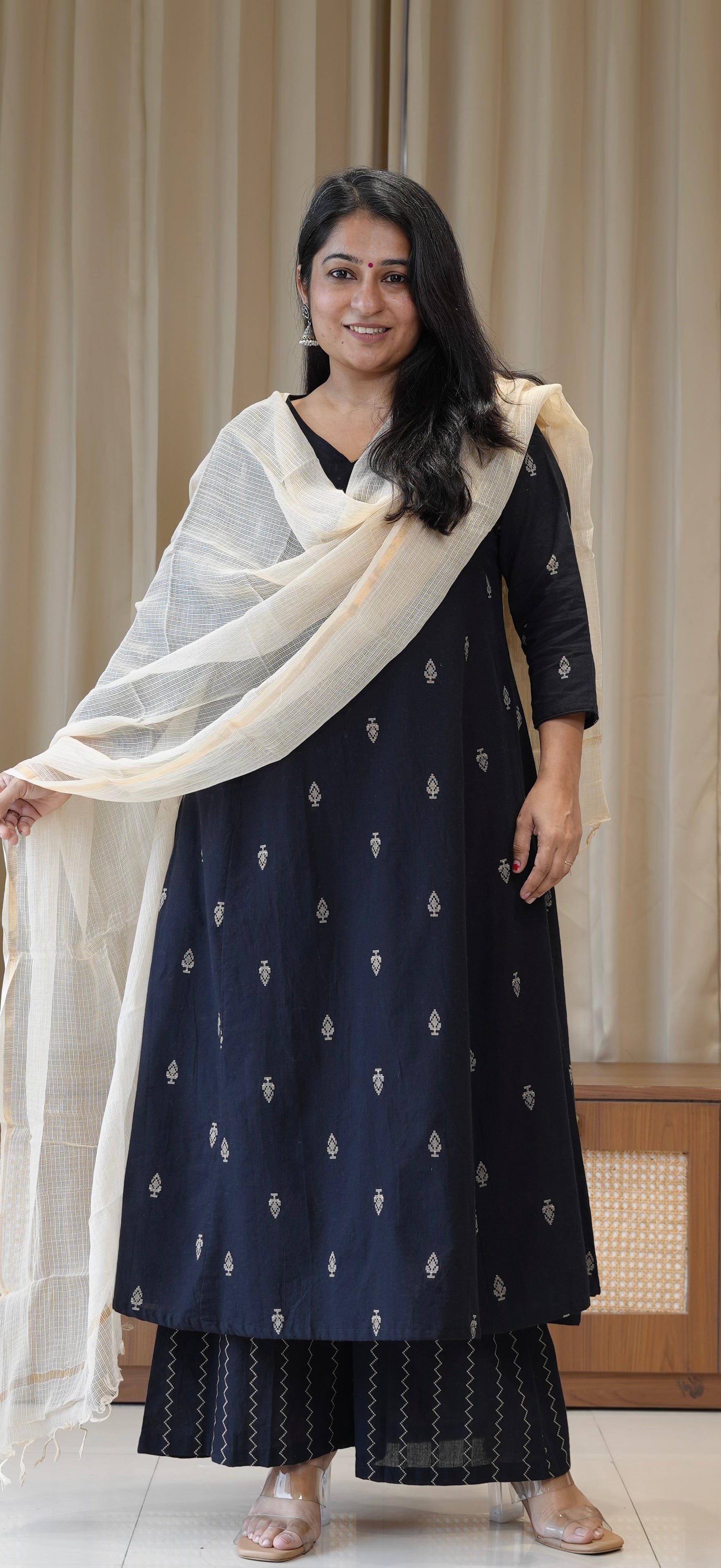 Amee Handwoven Cotton Kurta Set - Black