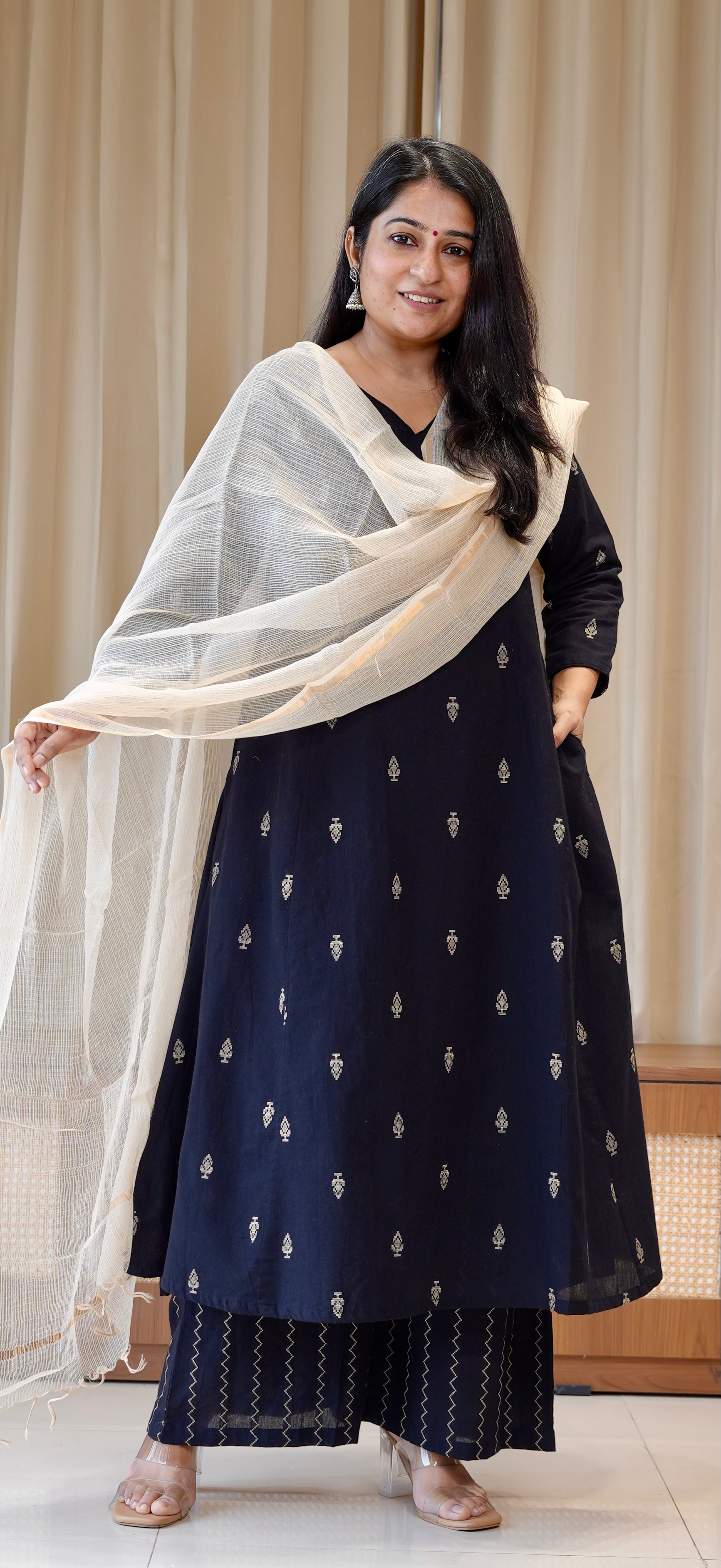 Amee Handwoven Cotton Kurta Set - Black
