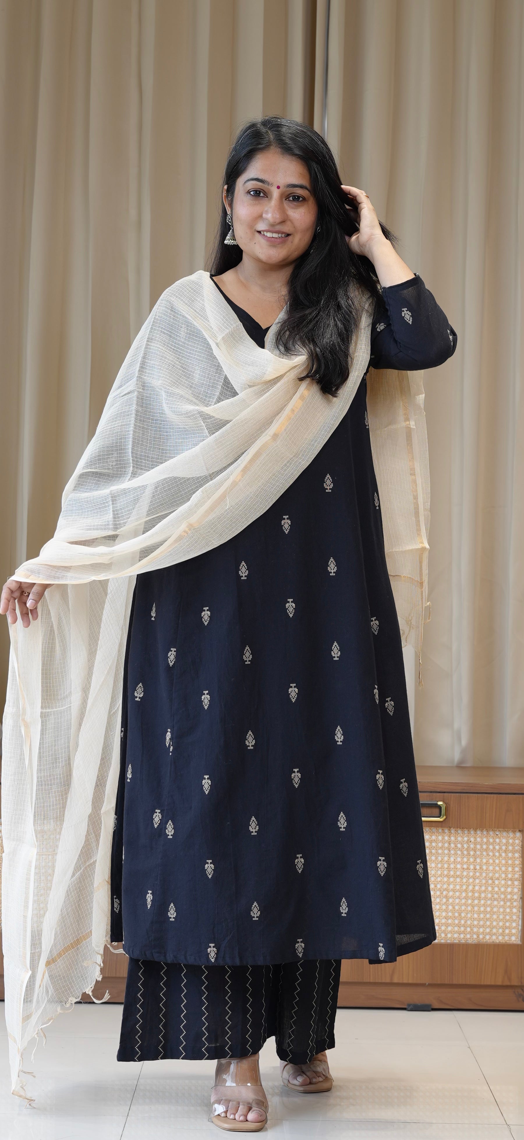 Amee Handwoven Cotton Kurta Set - Black