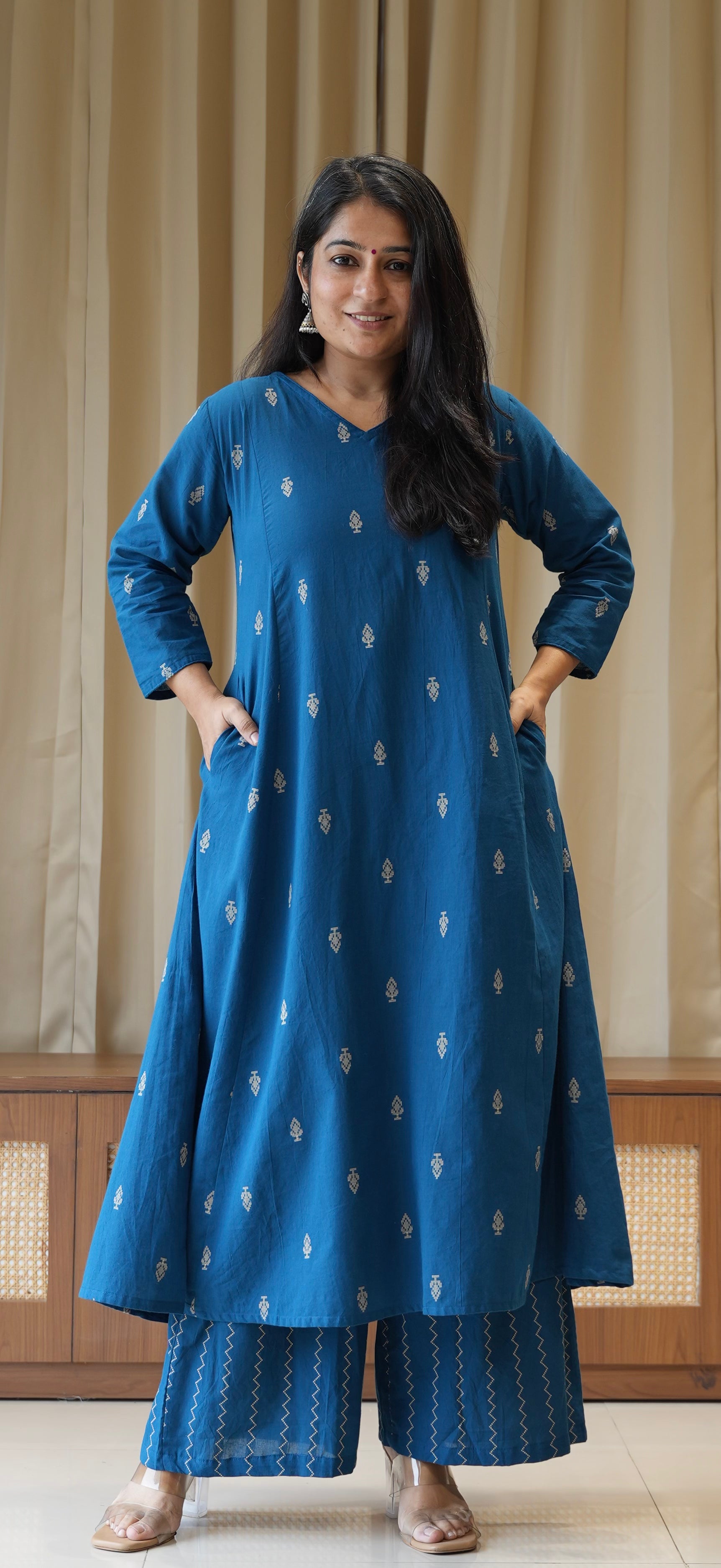 Aadhira Handwoven Cotton Kurta Set - Blue