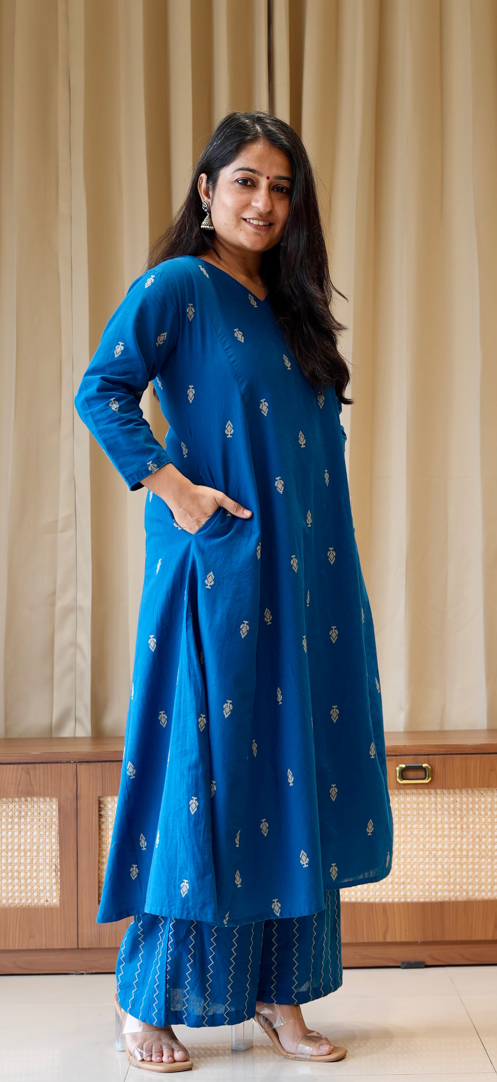 Aadhira Handwoven Cotton Kurta Set - Blue