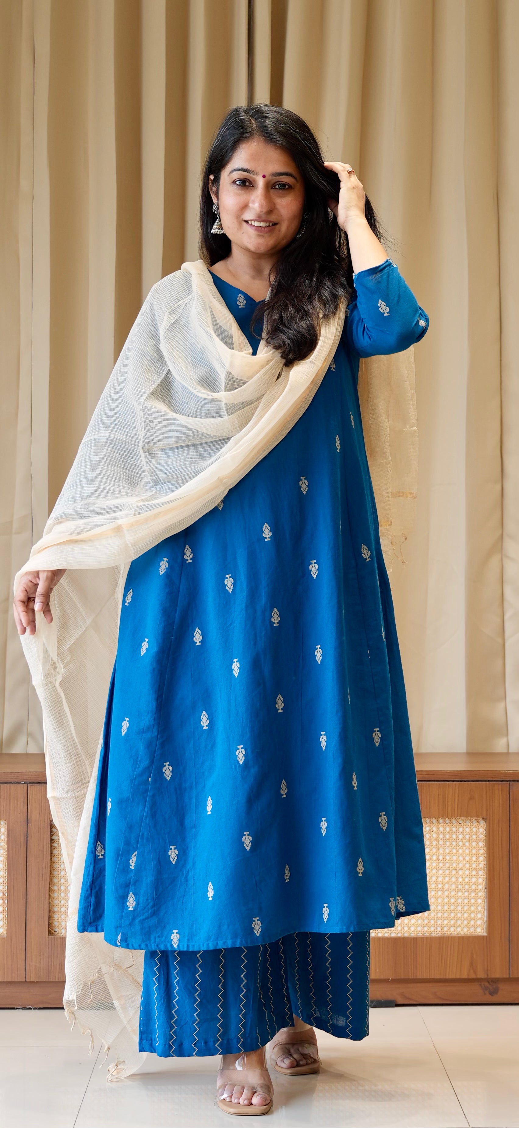 Aadhira Handwoven Cotton Kurta Set - Blue
