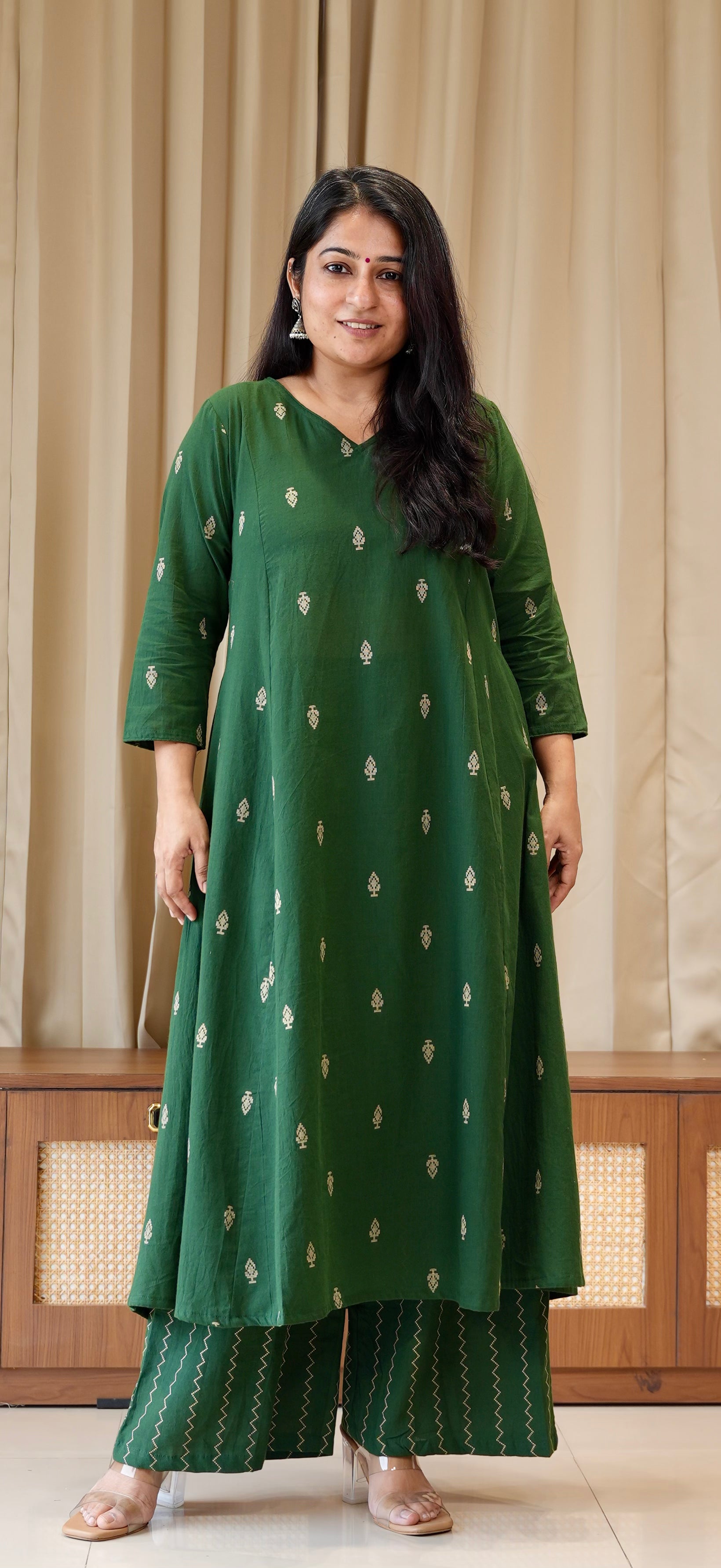 Aagya Handwoven Cotton Kurta Set - Green
