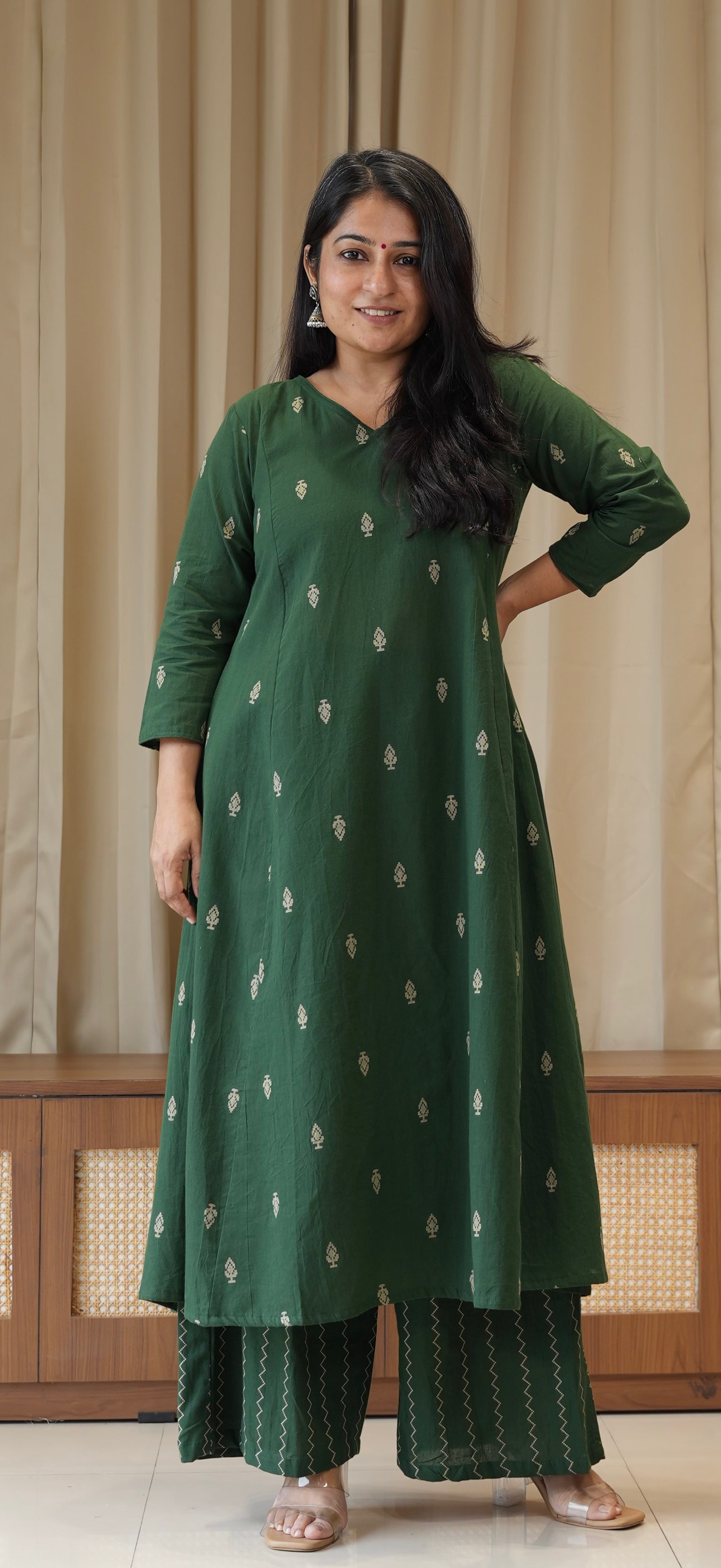 Aagya Handwoven Cotton Kurta Set - Green