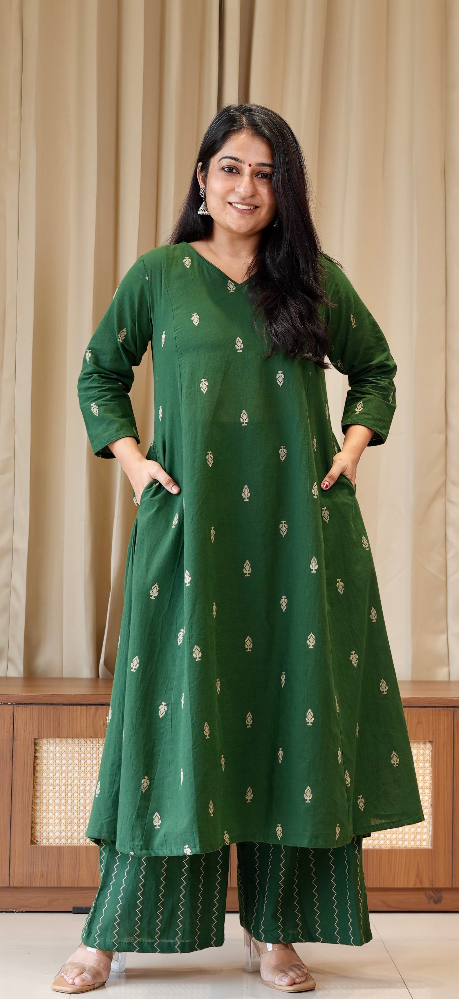Aagya Handwoven Cotton Kurta Set - Green