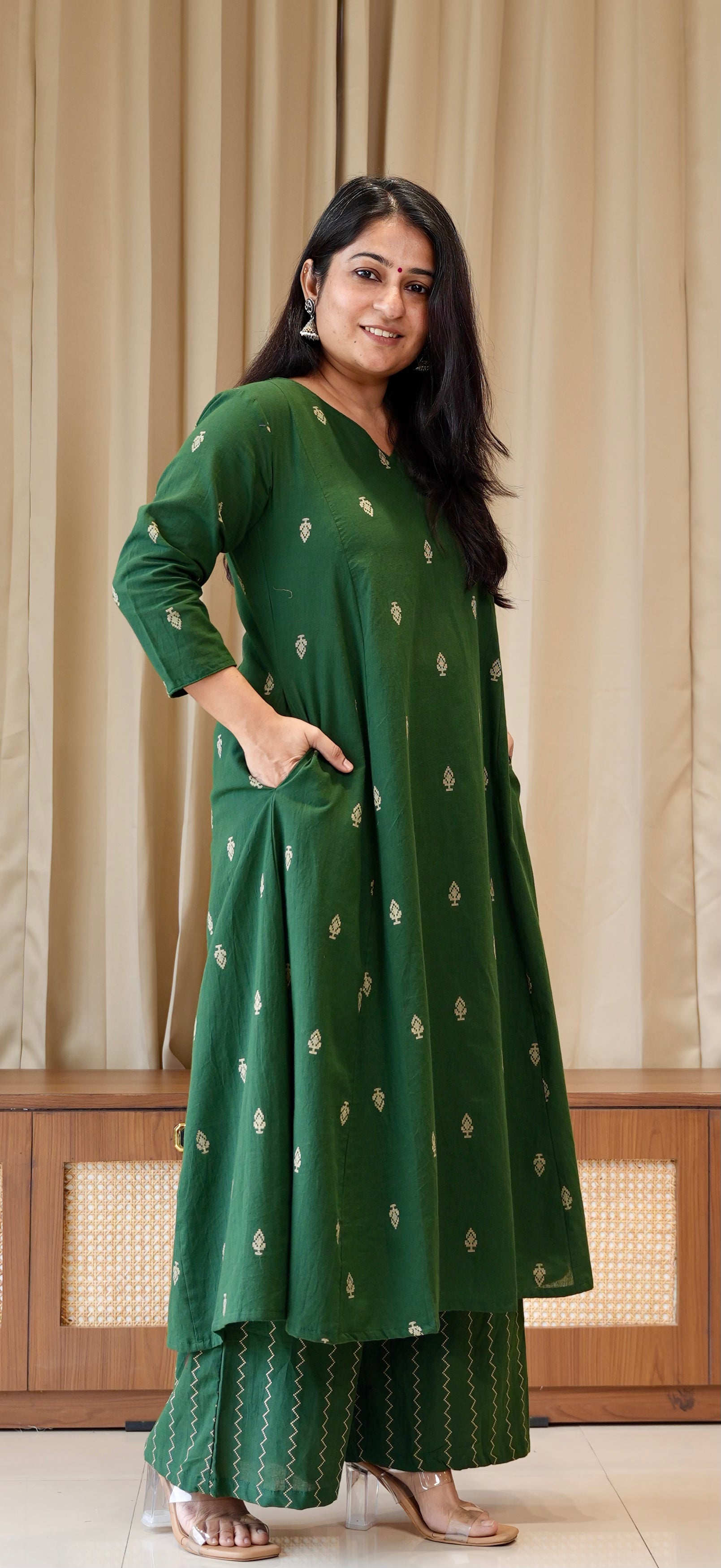 Aagya Handwoven Cotton Kurta Set - Green