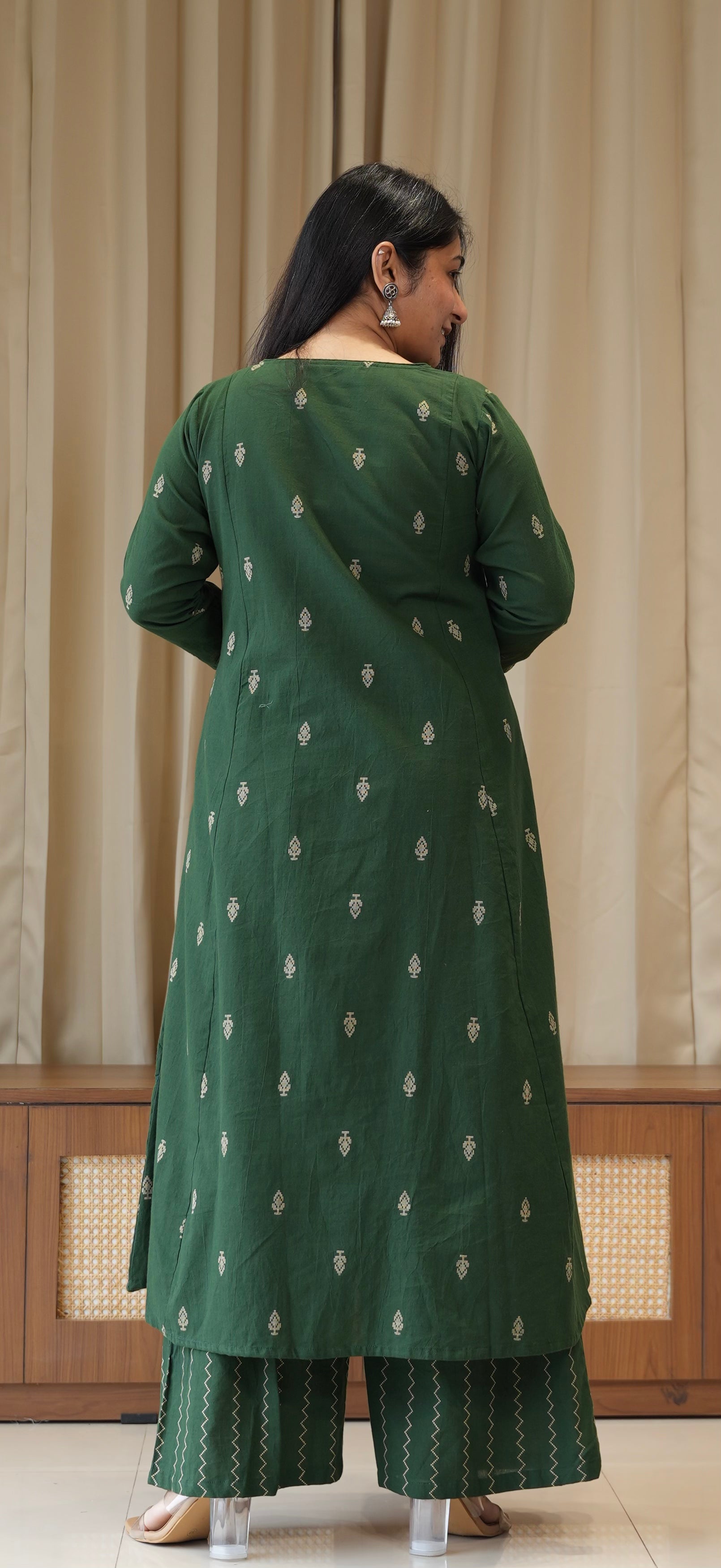 Aagya Handwoven Cotton Kurta Set - Green