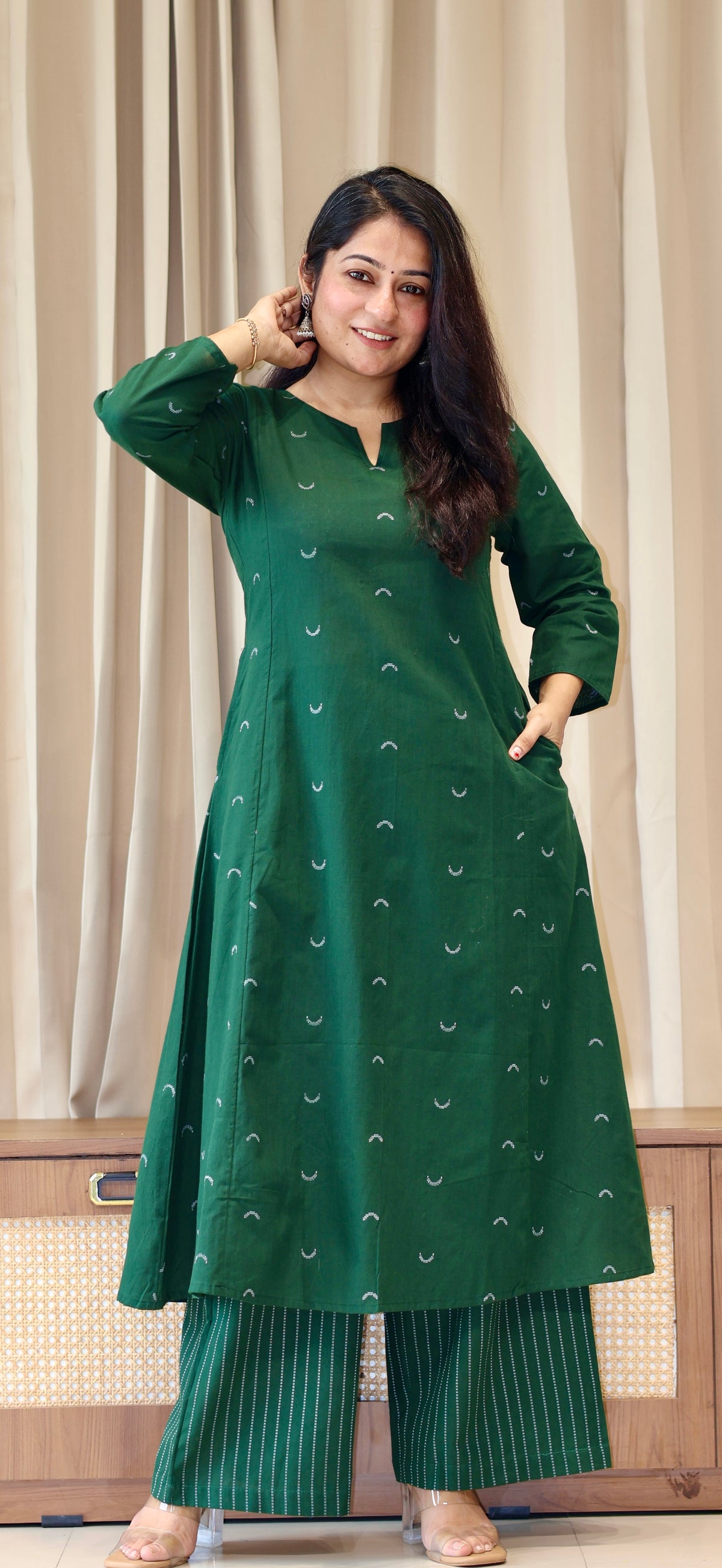 Maahi Chand Hand Woven Kali Kurta In Cotton - Green