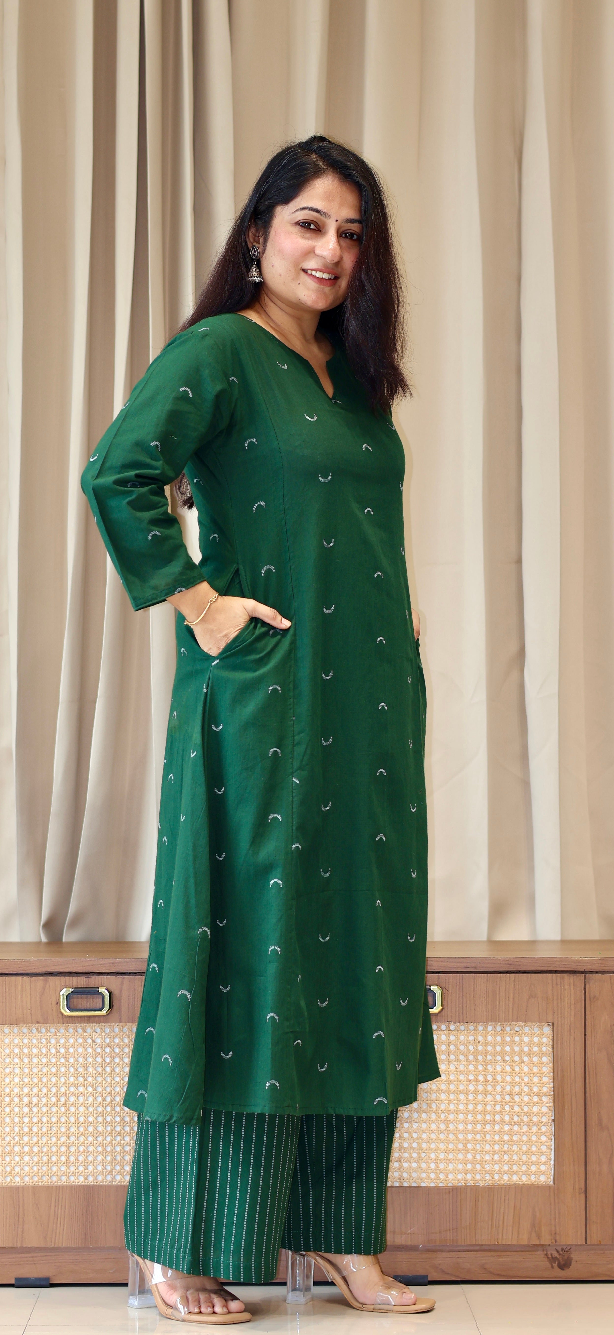 Maahi Chand Hand Woven Kali Kurta In Cotton - Green