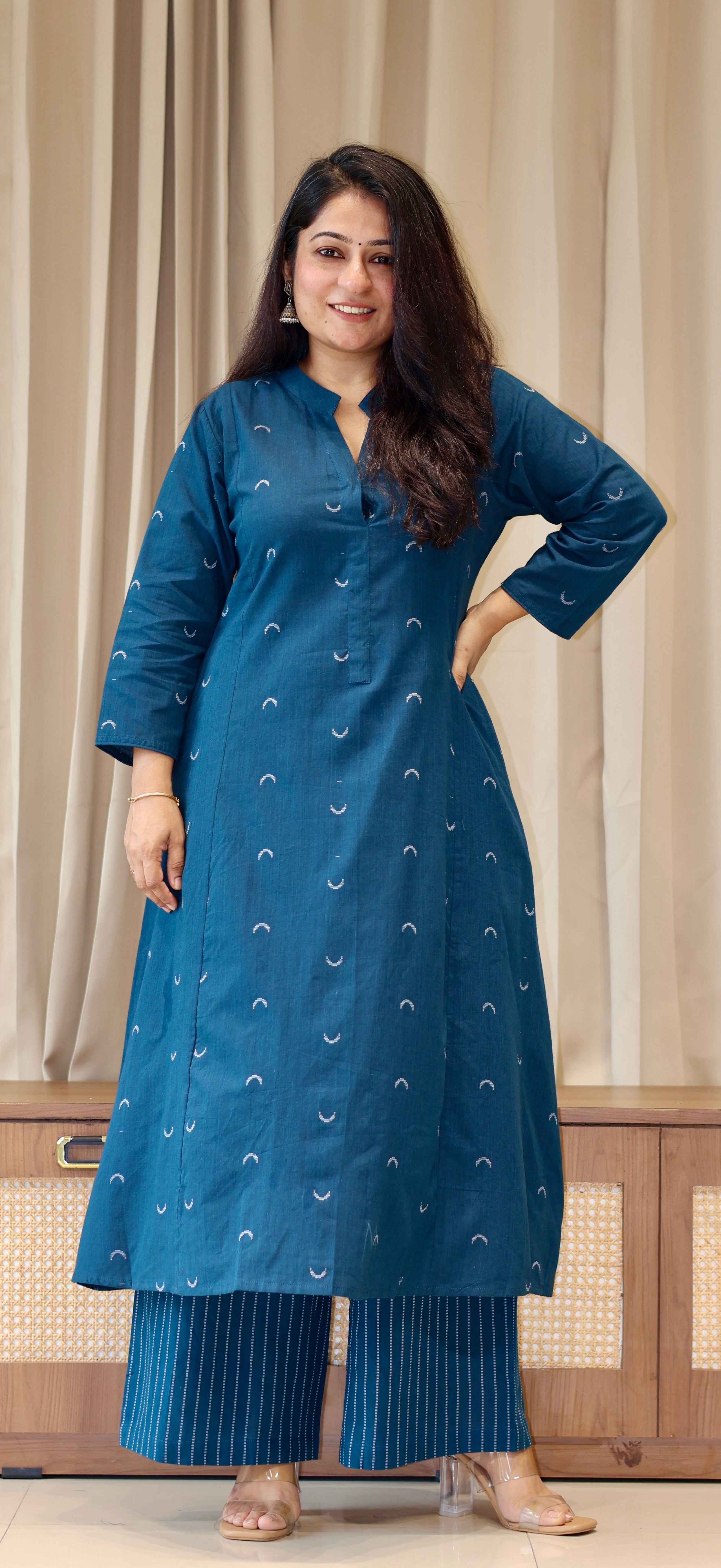 Noori Chand Hand Woven Kali Kurta In Cotton - Teal Blue