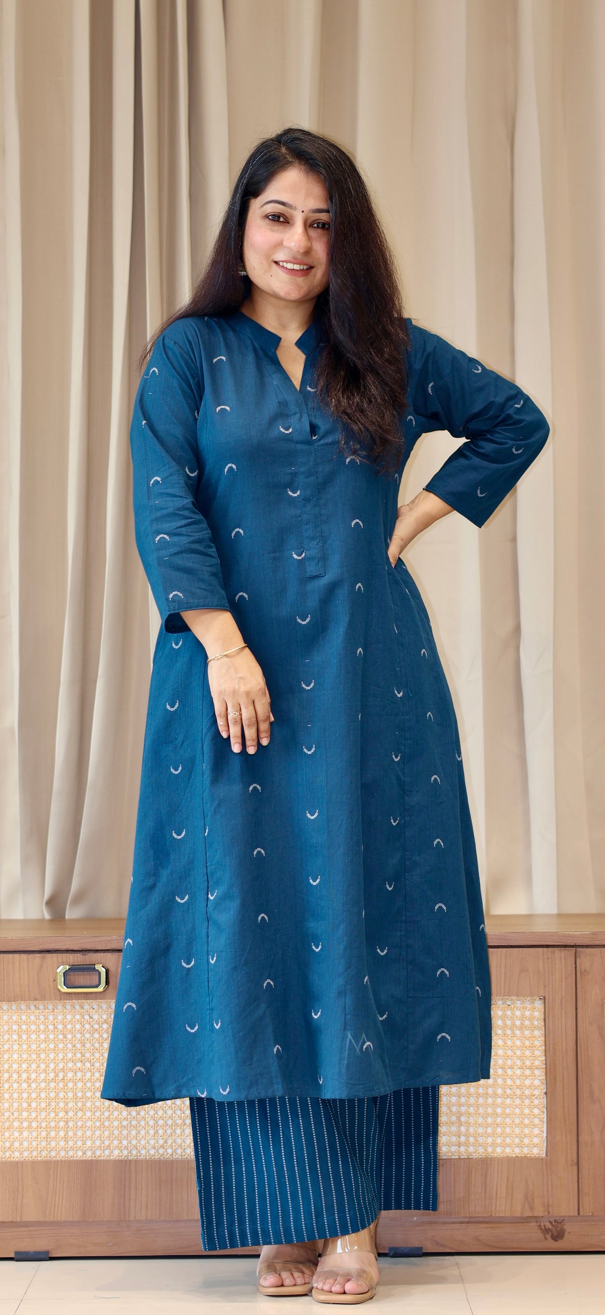 Noori Chand Hand Woven Kali Kurta In Cotton - Teal Blue