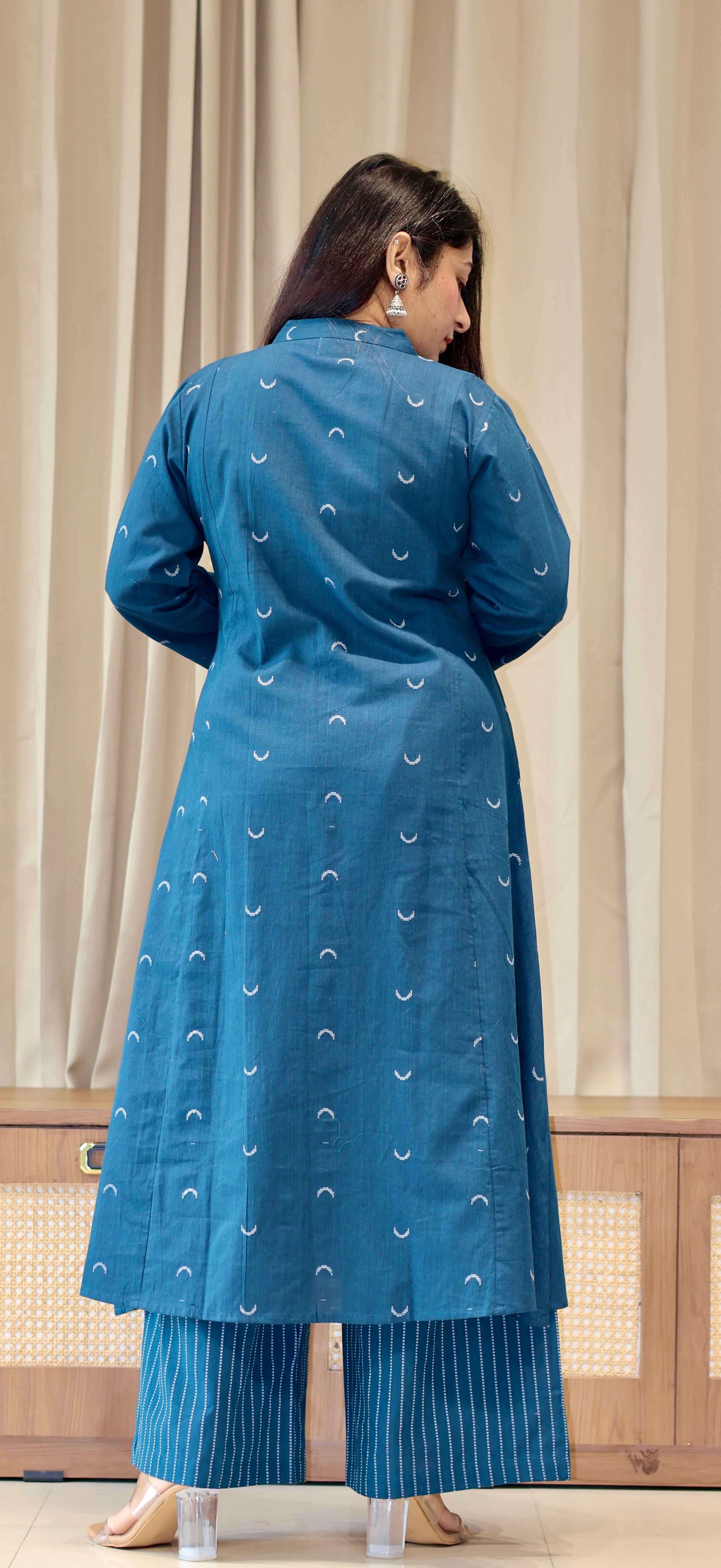 Noori Chand Hand Woven Kali Kurta In Cotton - Teal Blue