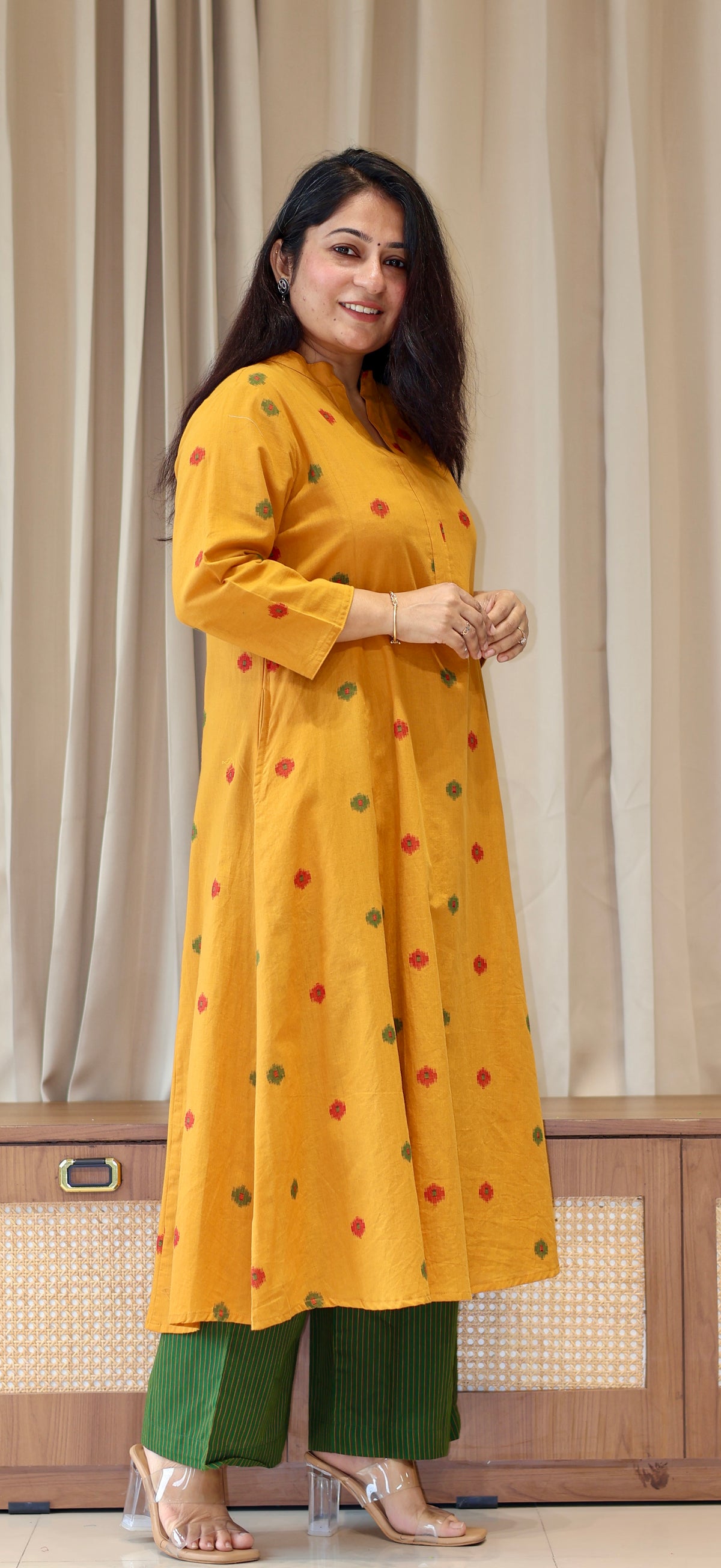 Hrida Handwoven Cotton Kurta- Yellow/Green