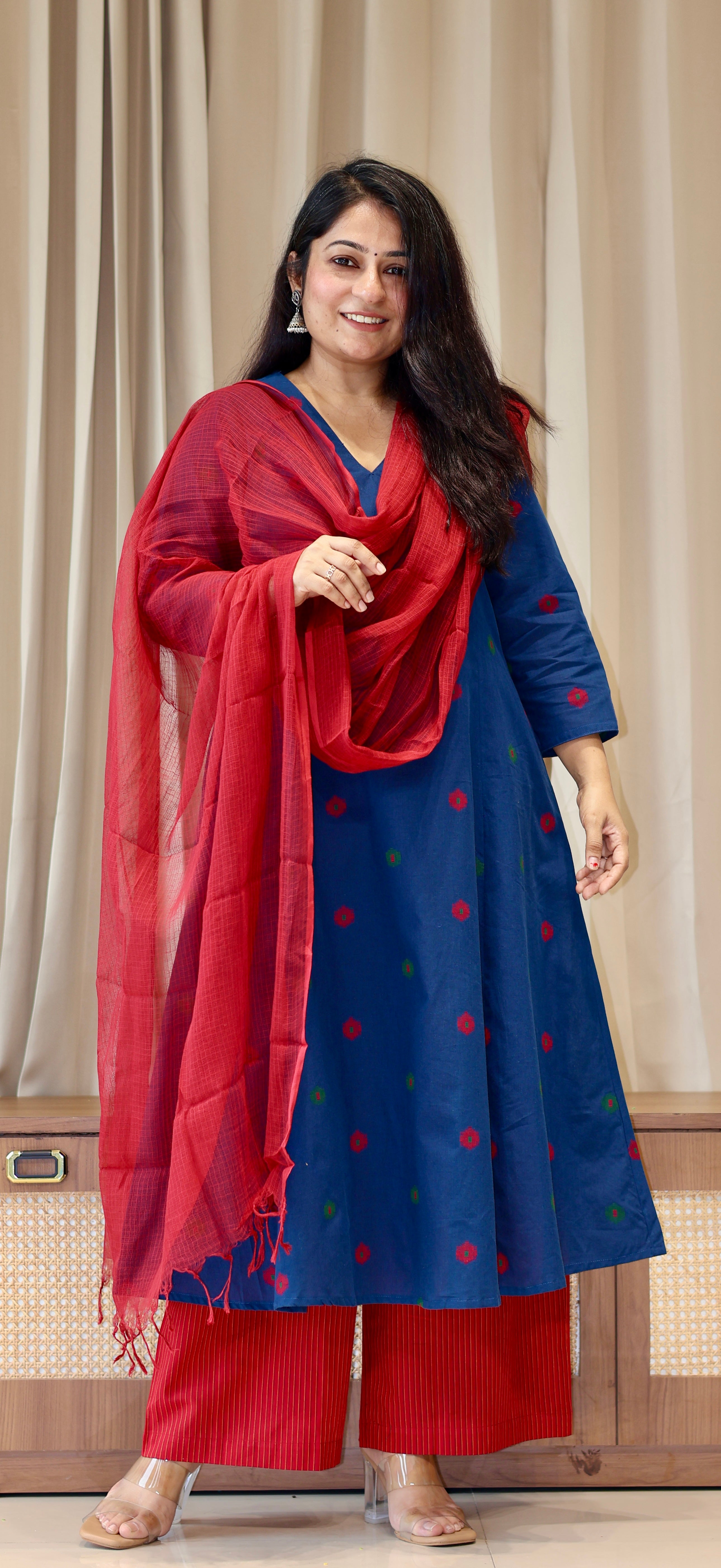 Paaro Handwoven Cotton Kurta- Blue/Pink