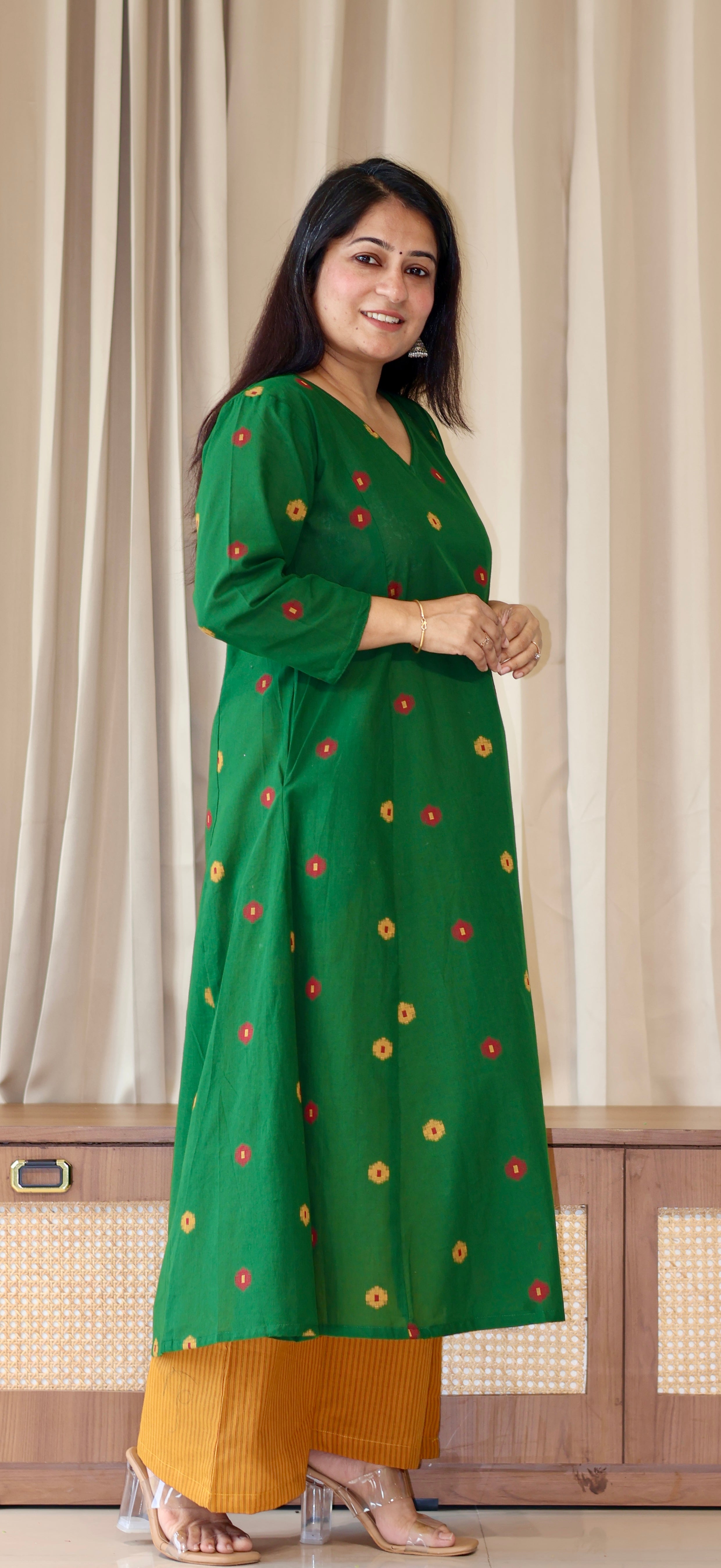 Shriya Handwoven Cotton Kurta- Green/Yellow
