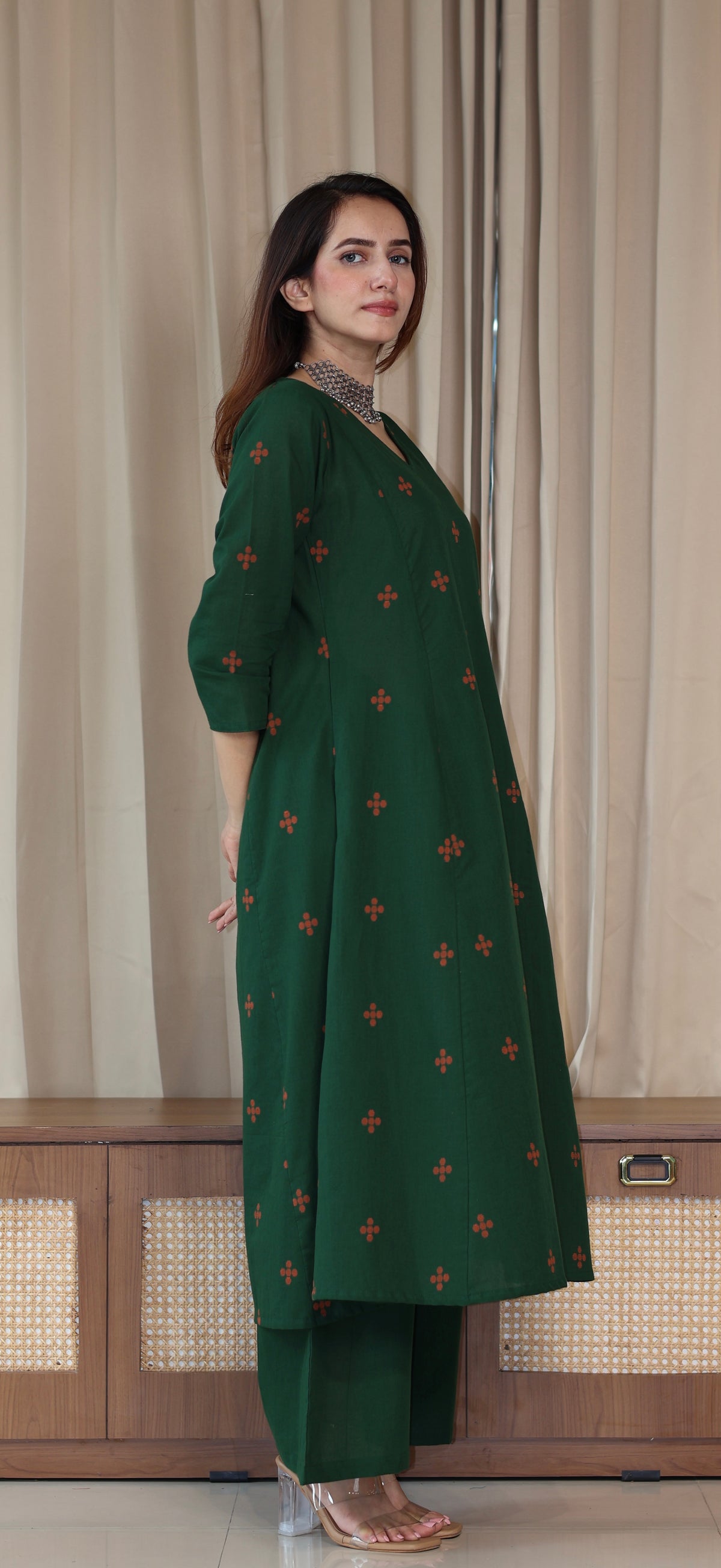 Chitra Handwoven Cotton Kurta Set - Green