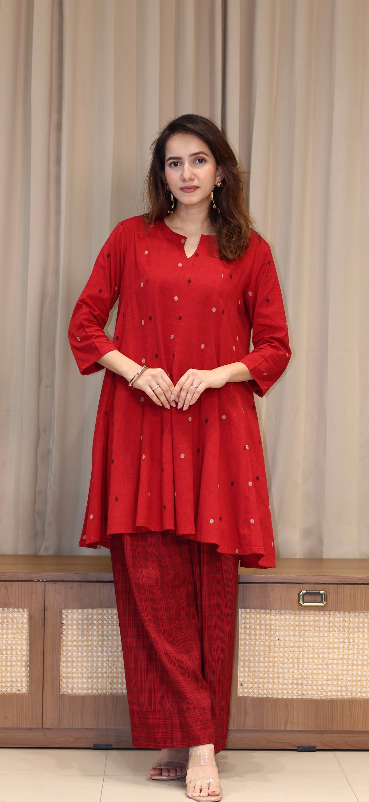Tanvi Mercerised Cotton Handwoven Kurta Set - Red