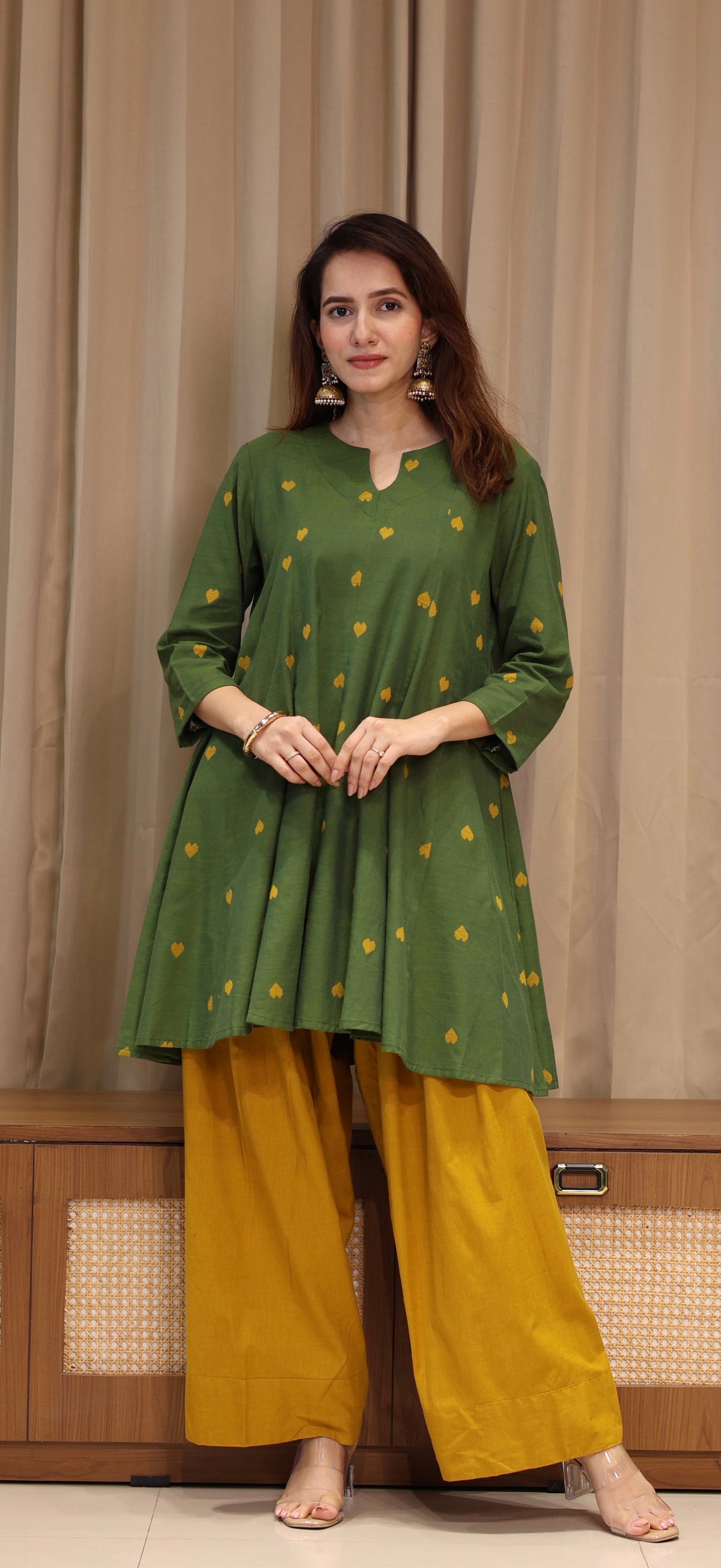 Rishana Mercerised Cotton Handwoven Kurta Set - Green Hearts