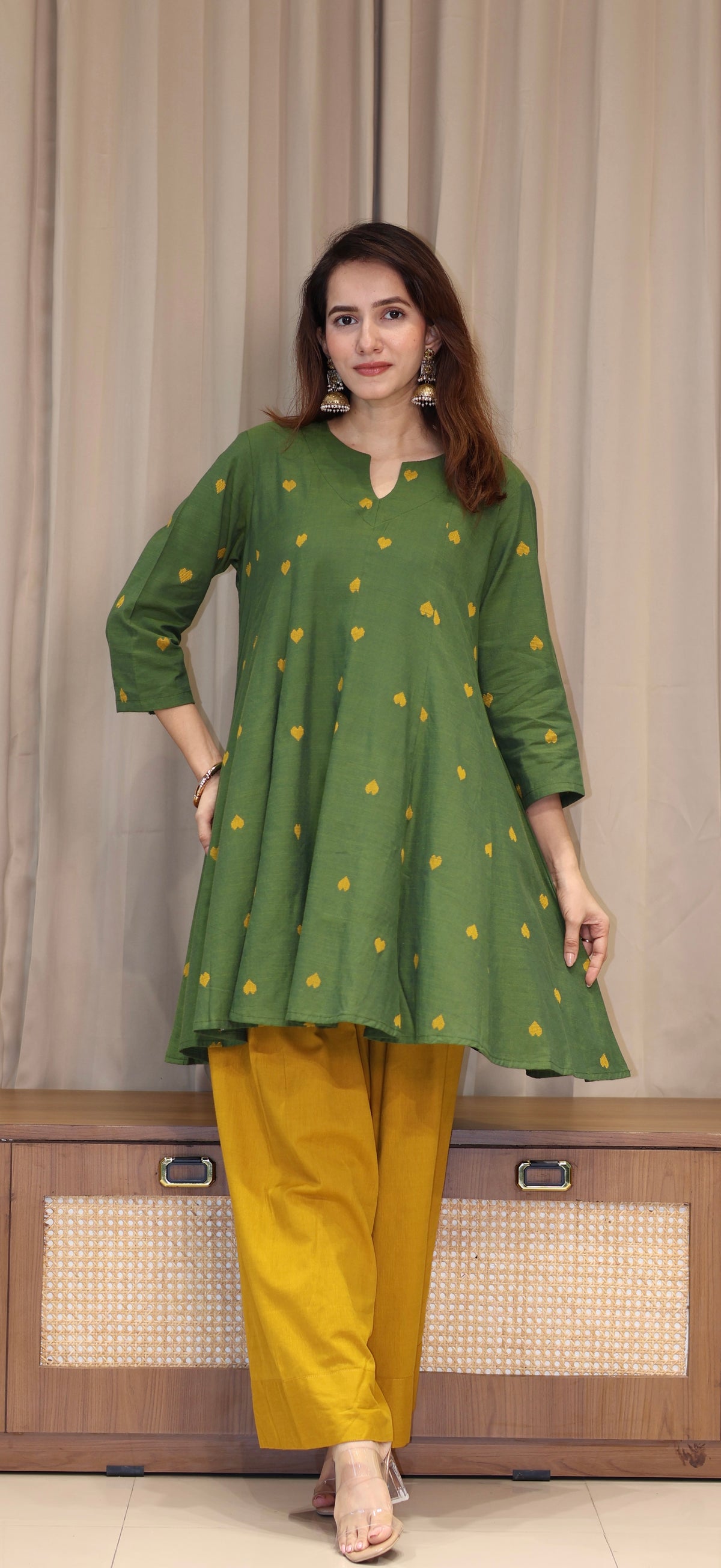 Rishana Mercerised Cotton Handwoven Kurta Set - Green Hearts