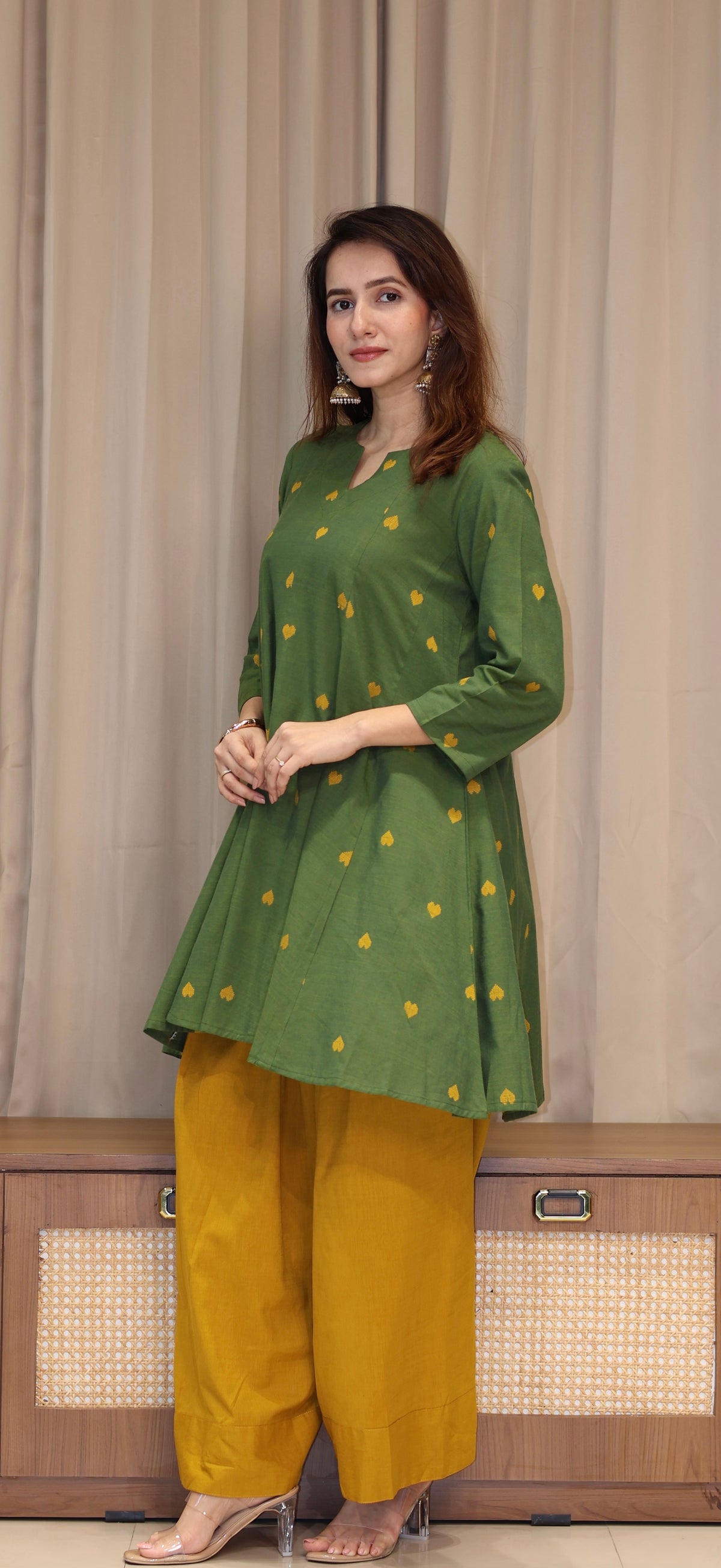 Rishana Mercerised Cotton Handwoven Kurta Set - Green Hearts