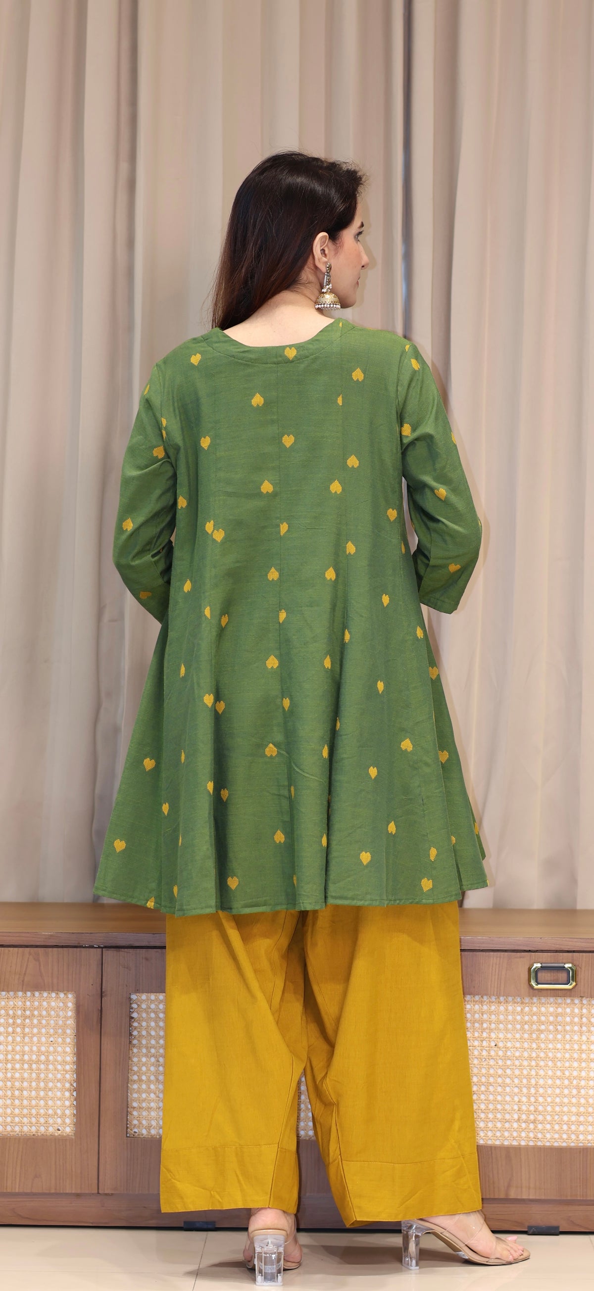 Rishana Mercerised Cotton Handwoven Kurta Set - Green Hearts