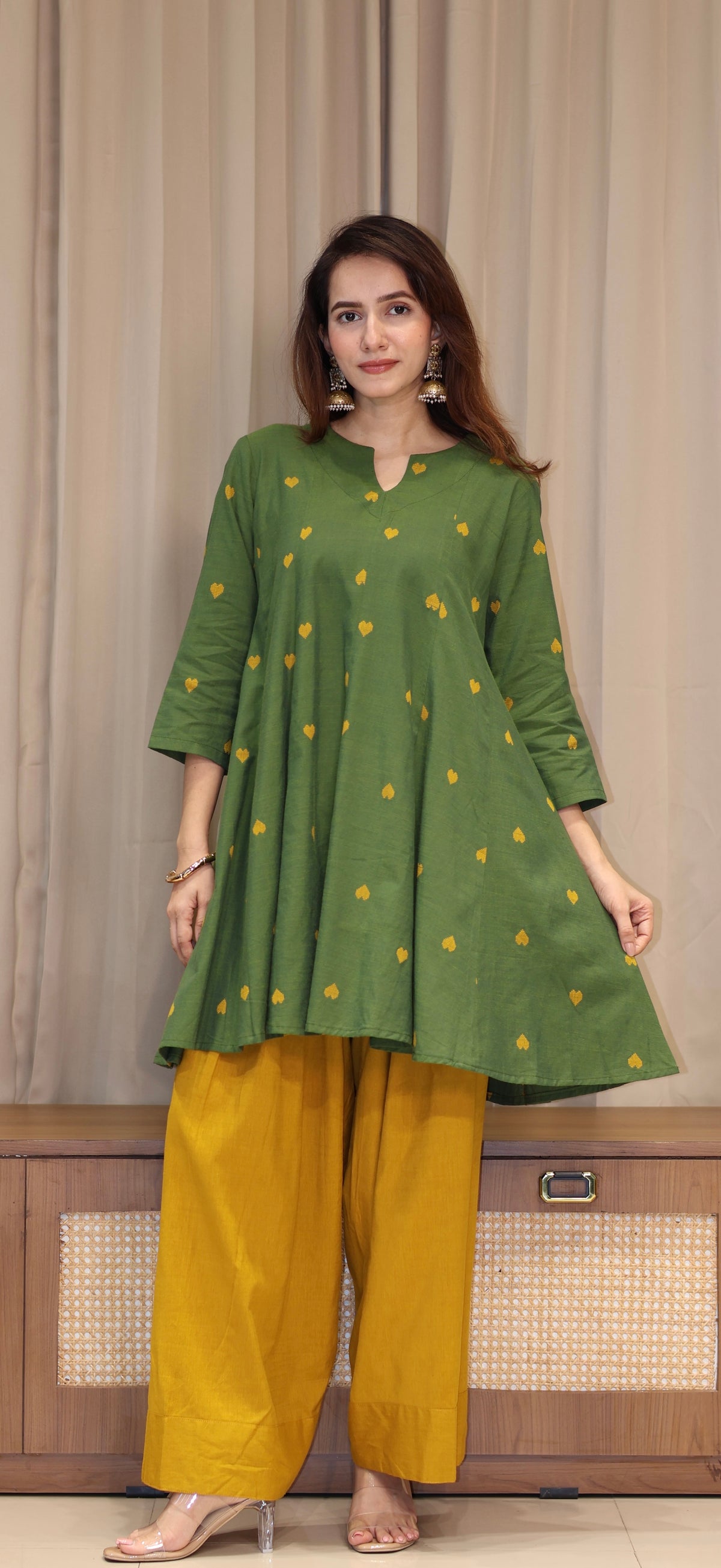 Rishana Mercerised Cotton Handwoven Kurta Set - Green Hearts