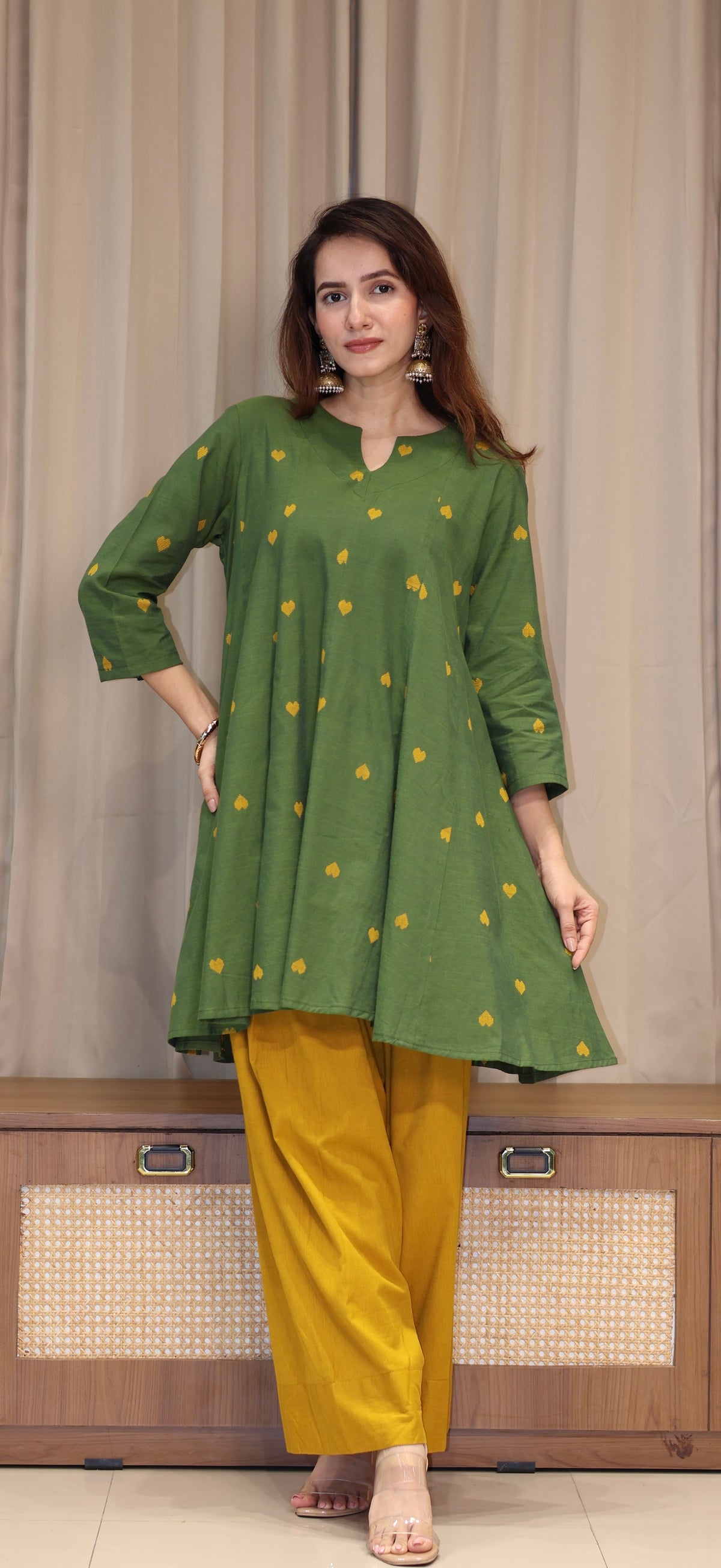 Rishana Mercerised Cotton Handwoven Kurta Set - Green Hearts